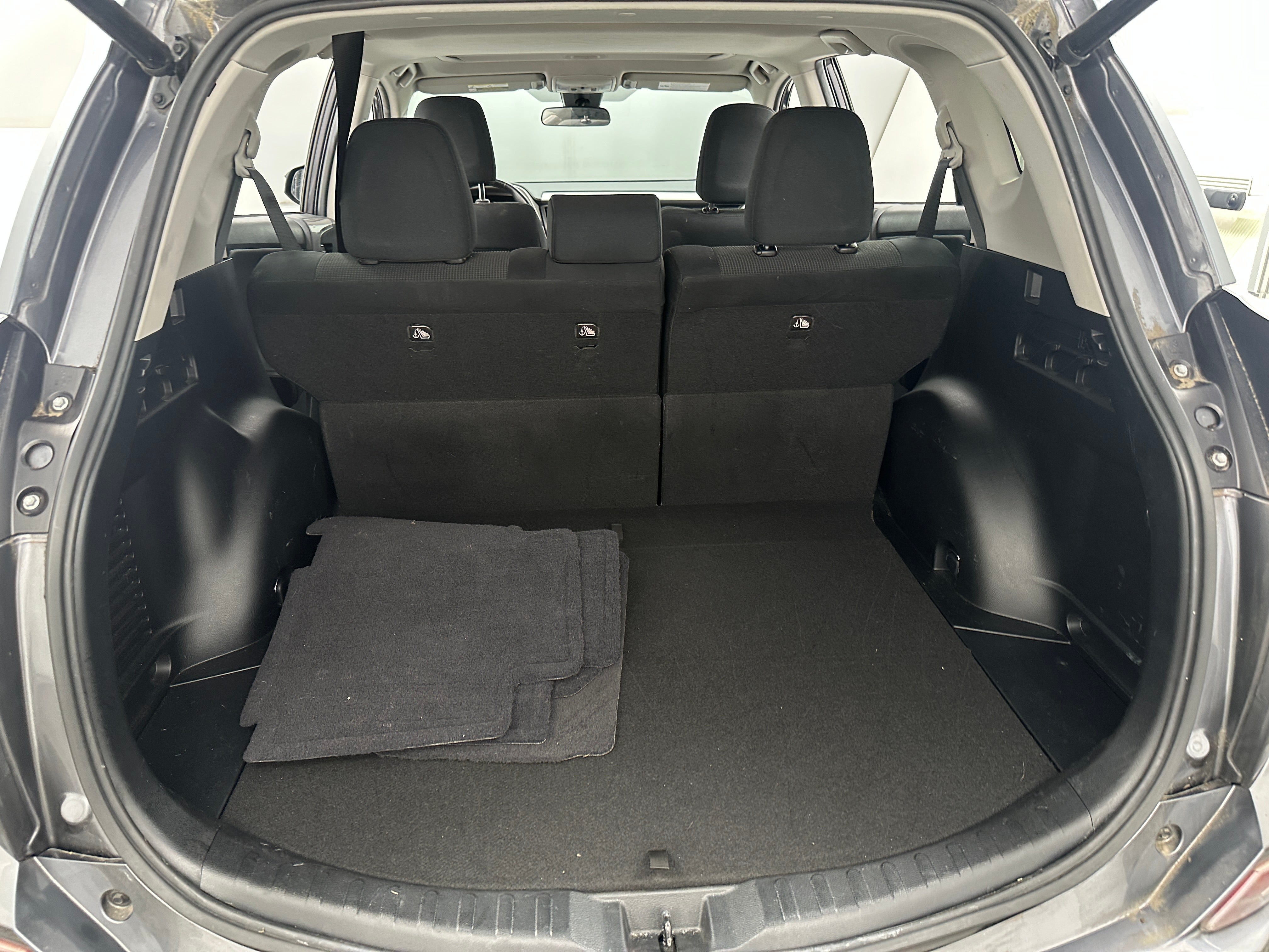 2018 Toyota RAV4 XLE 7