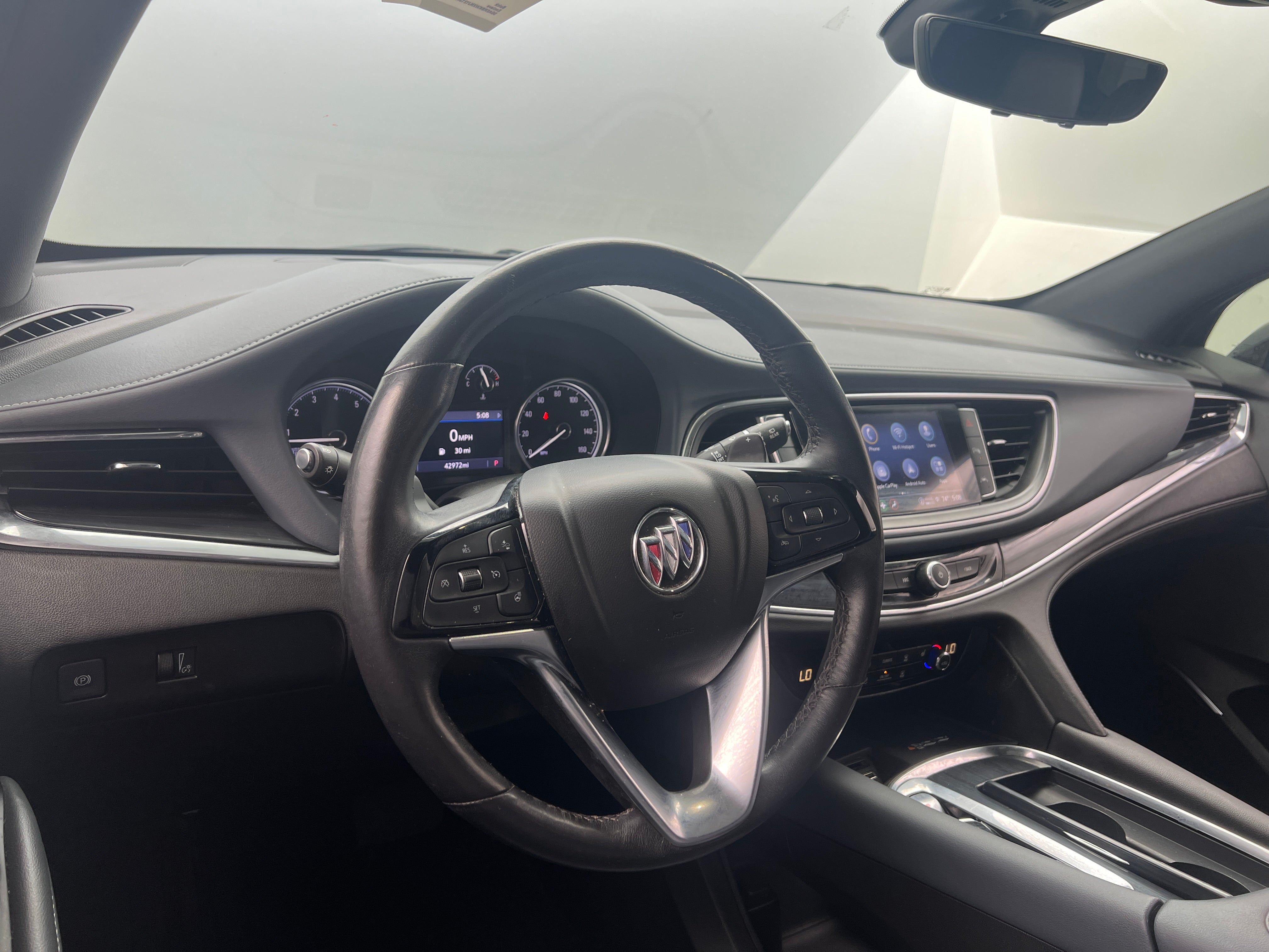 2022 Buick Enclave Essence 2