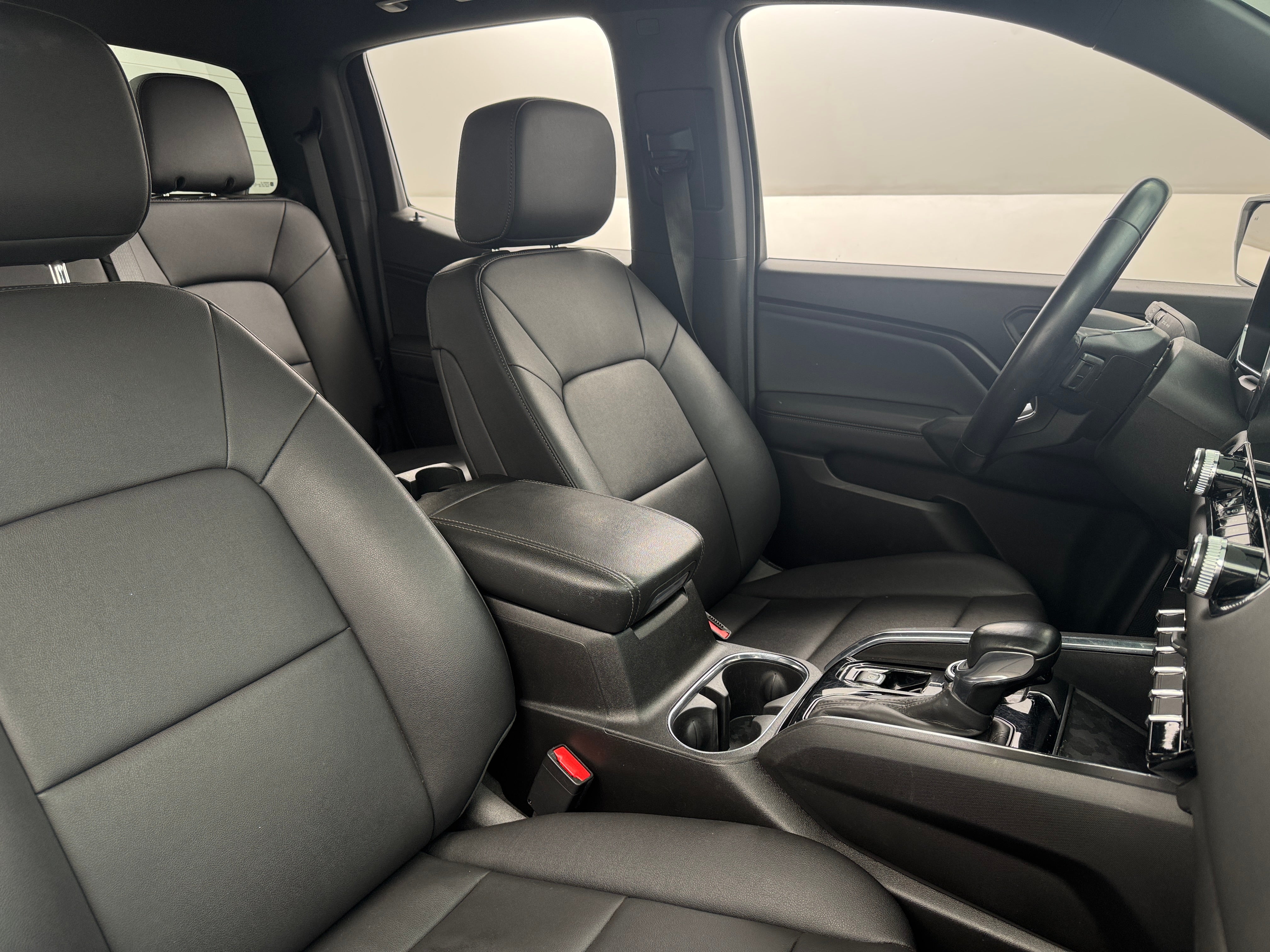 2023 GMC Canyon Elevation 2