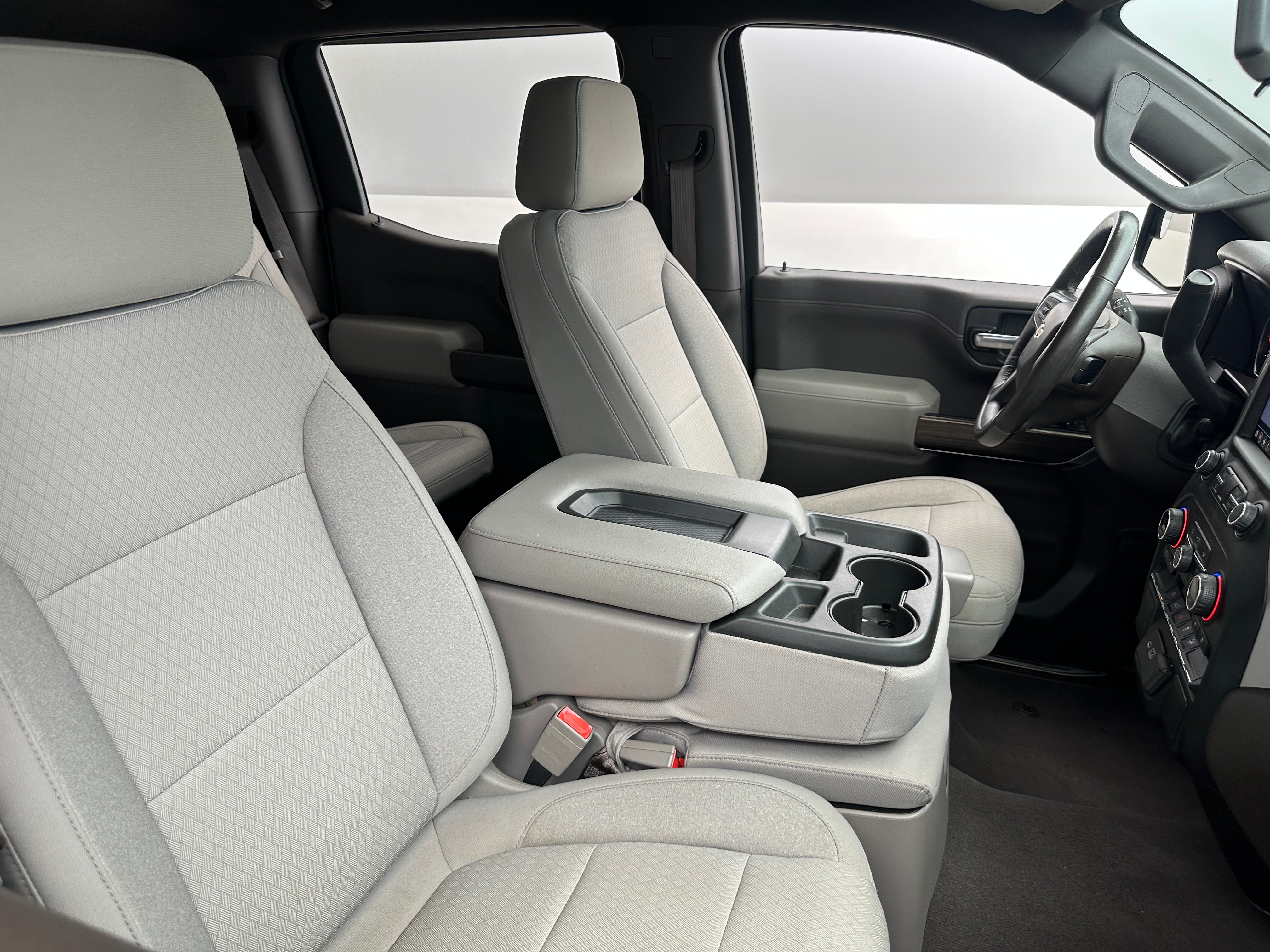 2020 Chevrolet Silverado 1500 LT 2