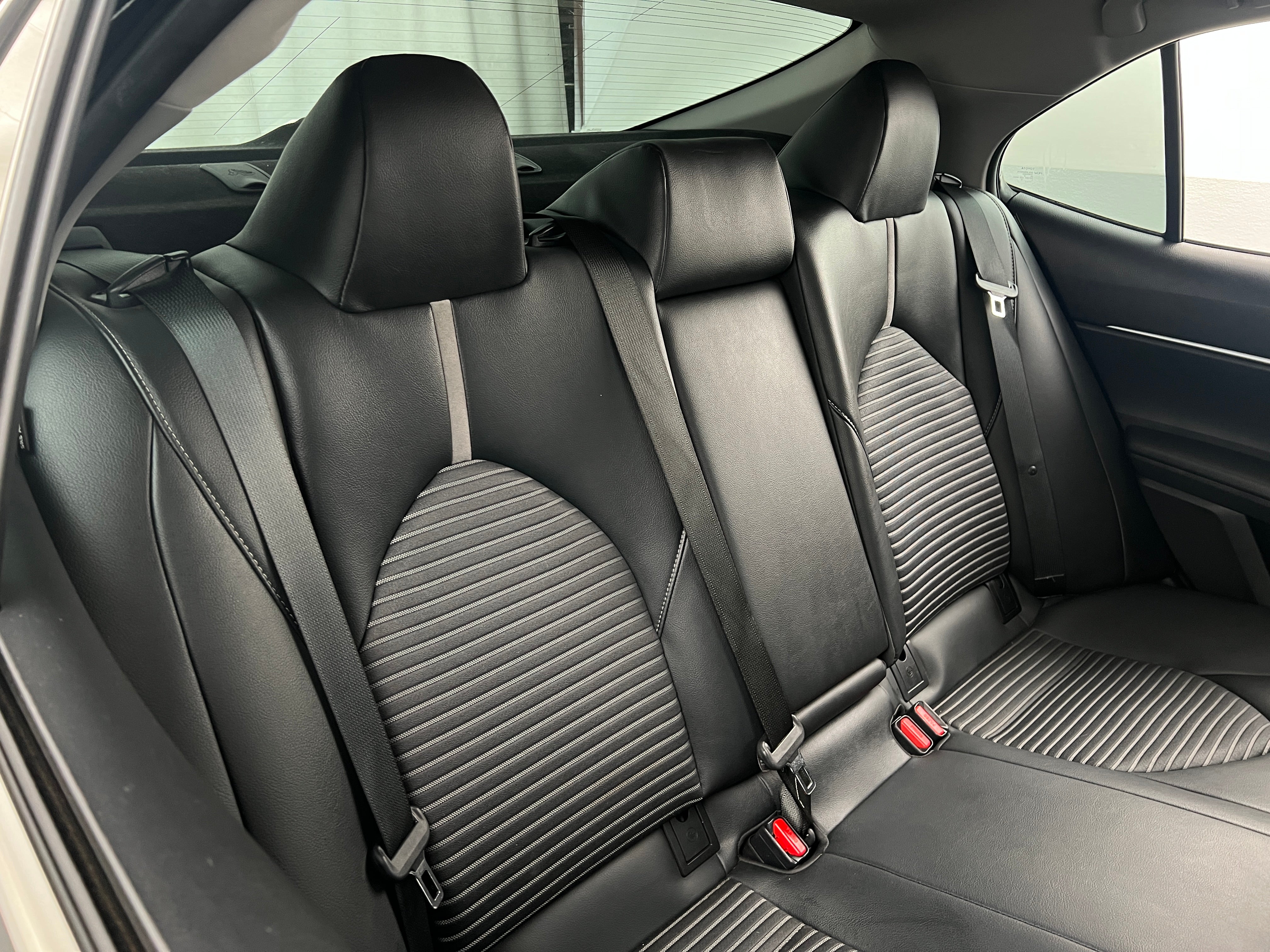2019 Toyota Camry SE 6