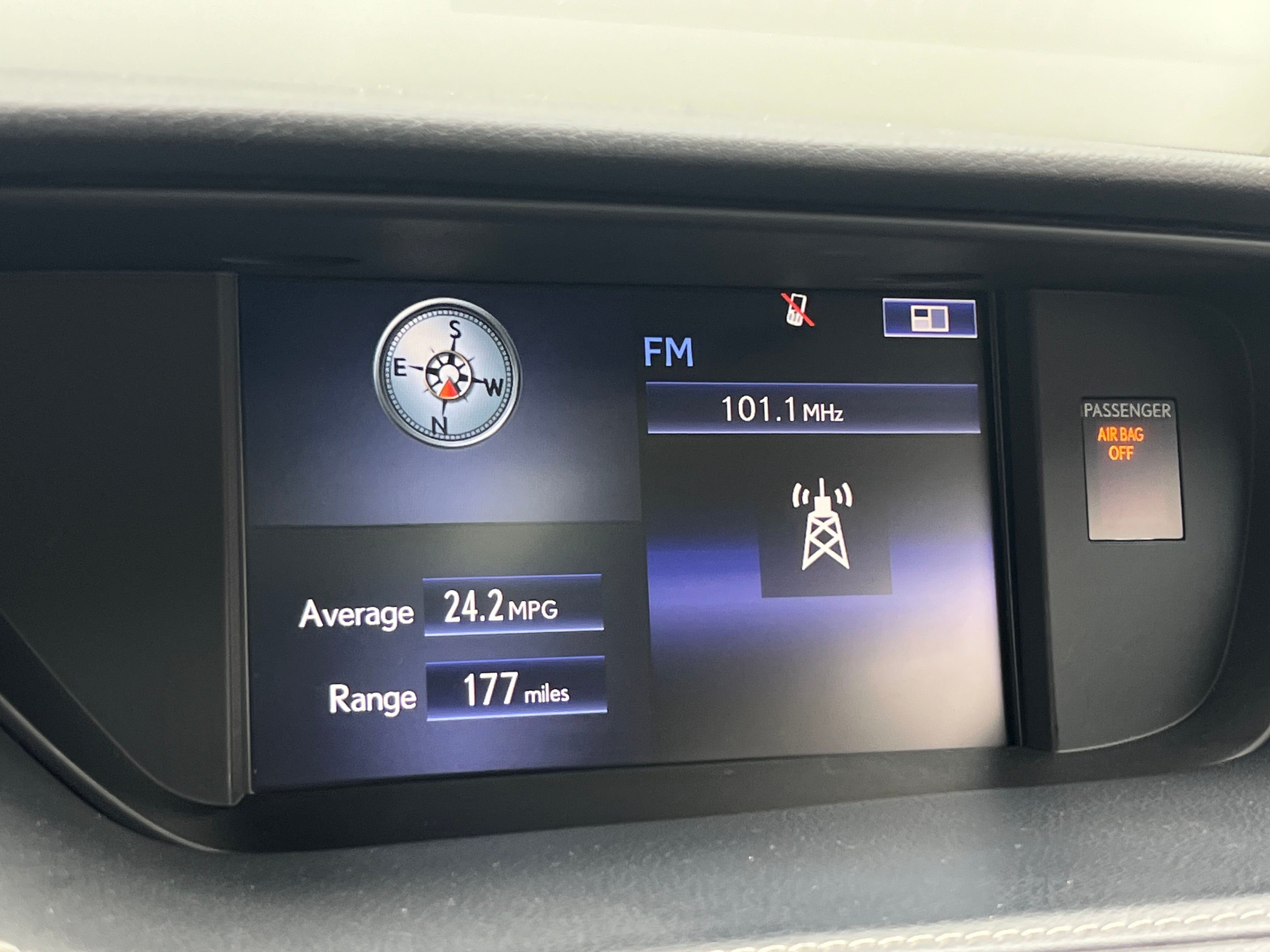 2015 Lexus ES Hybrid 300h 3