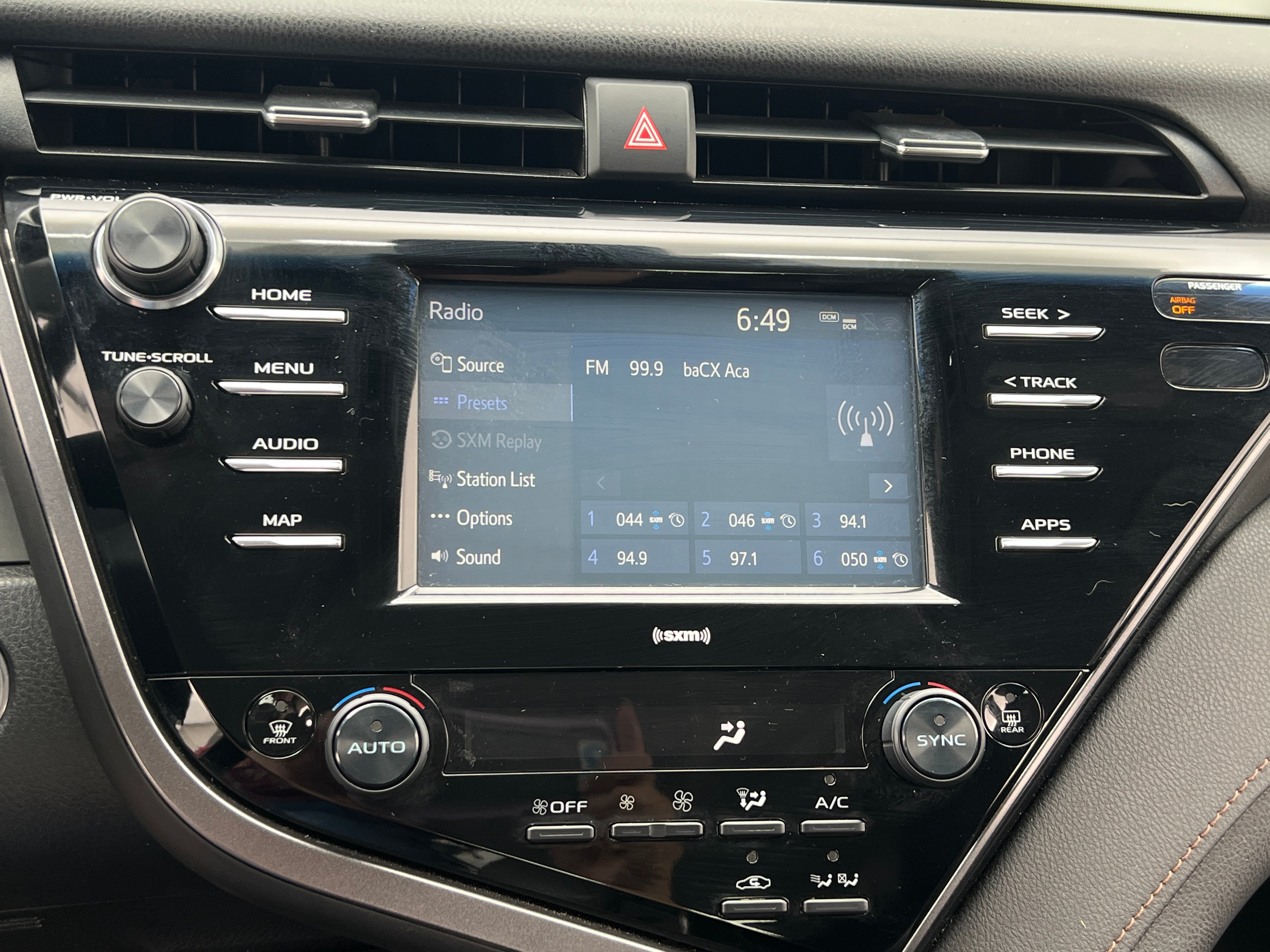 2020 Toyota Camry LE 4