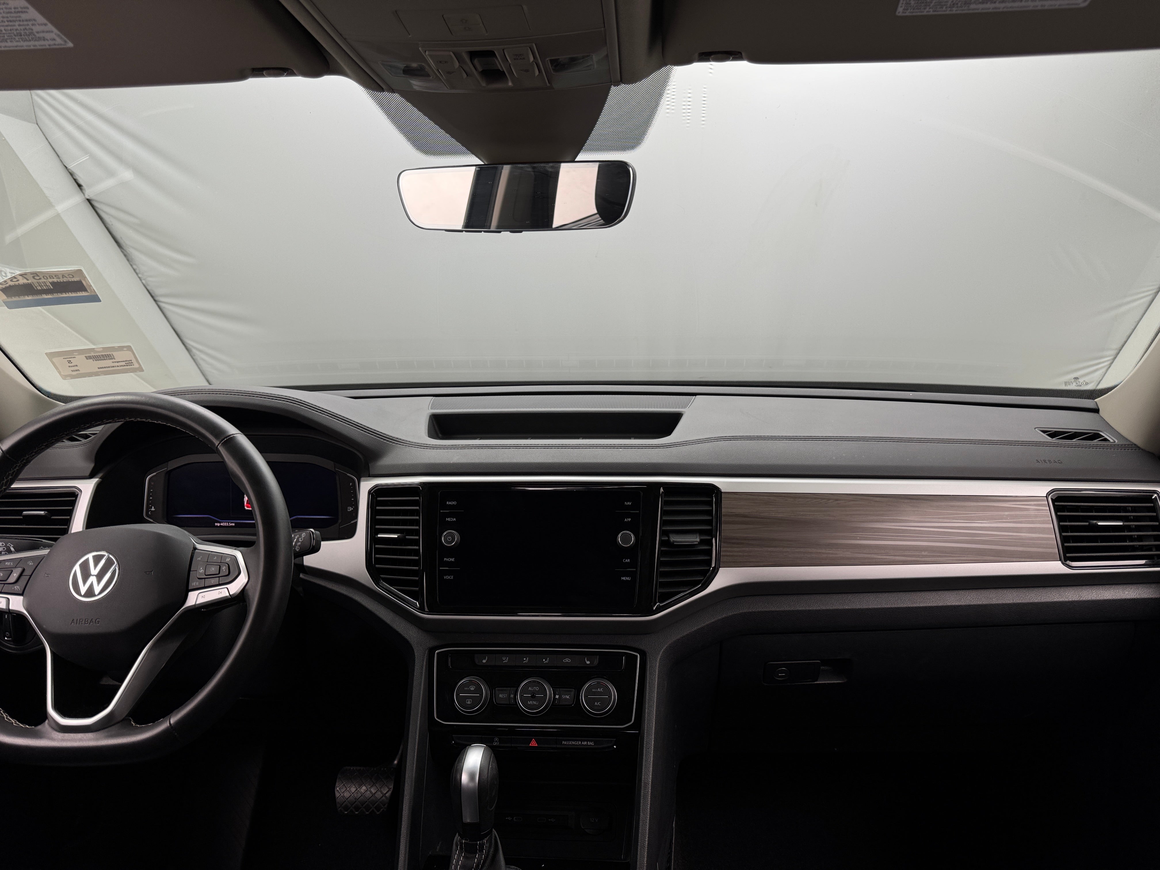 2022 Volkswagen Atlas SEL 2