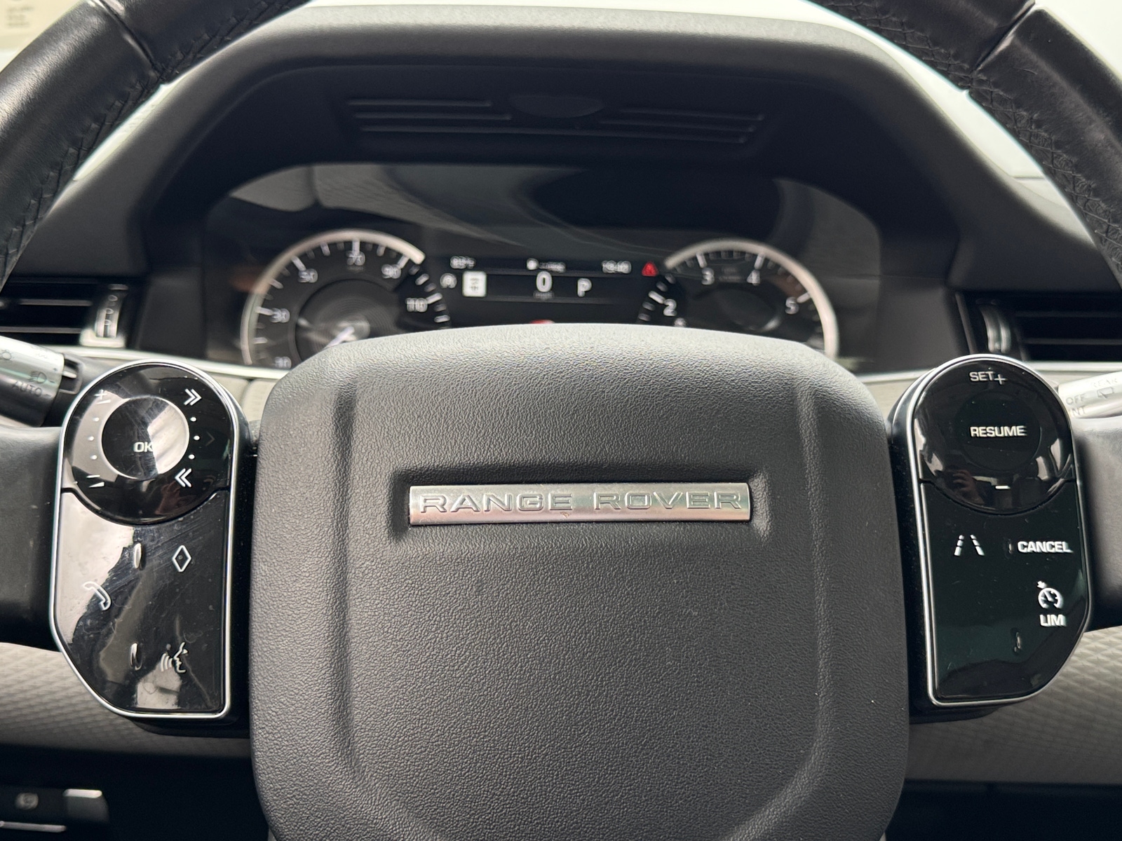 Thumbnail: 2020 Land Rover Range Rover Evoque - 4