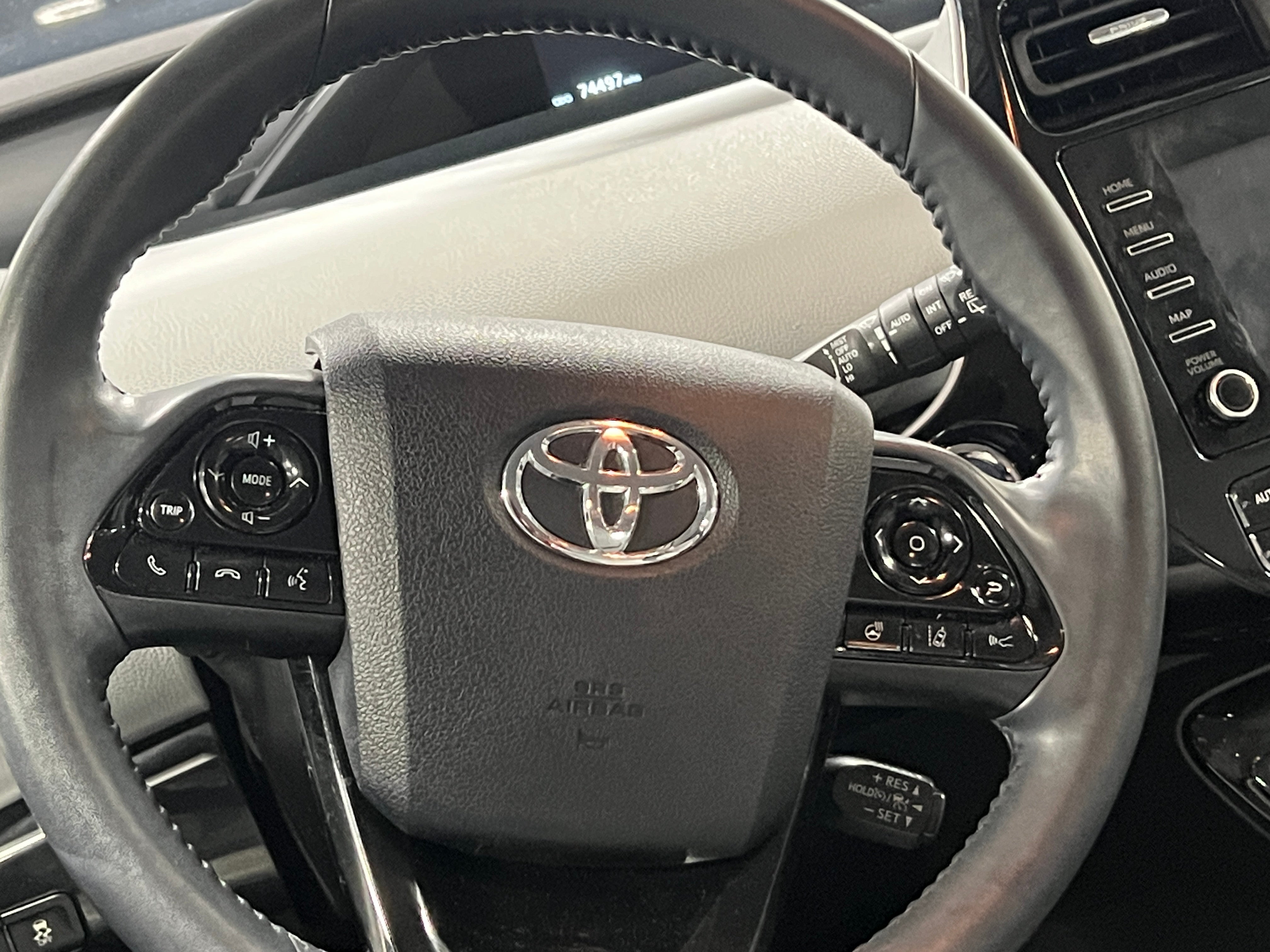 2020 Toyota Prius XLE 4
