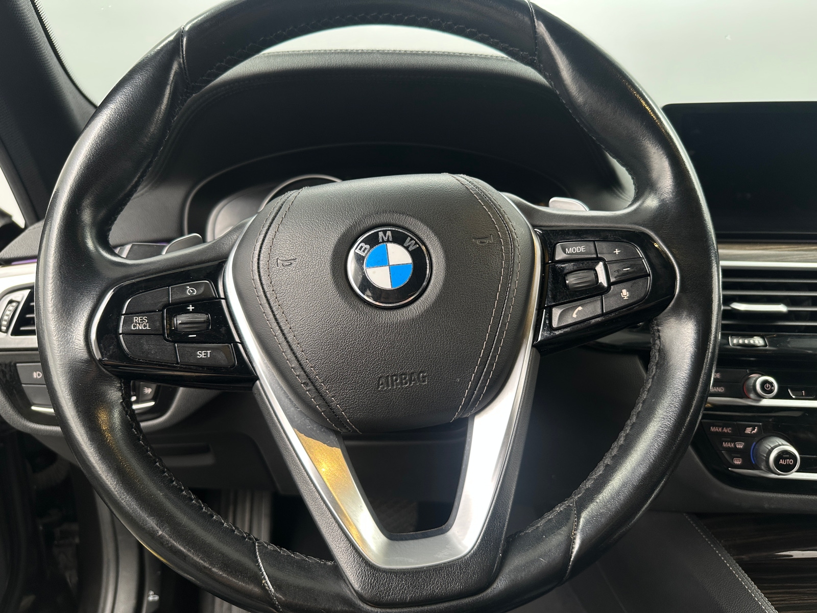 Thumbnail: 2017 BMW 5 Series - 4