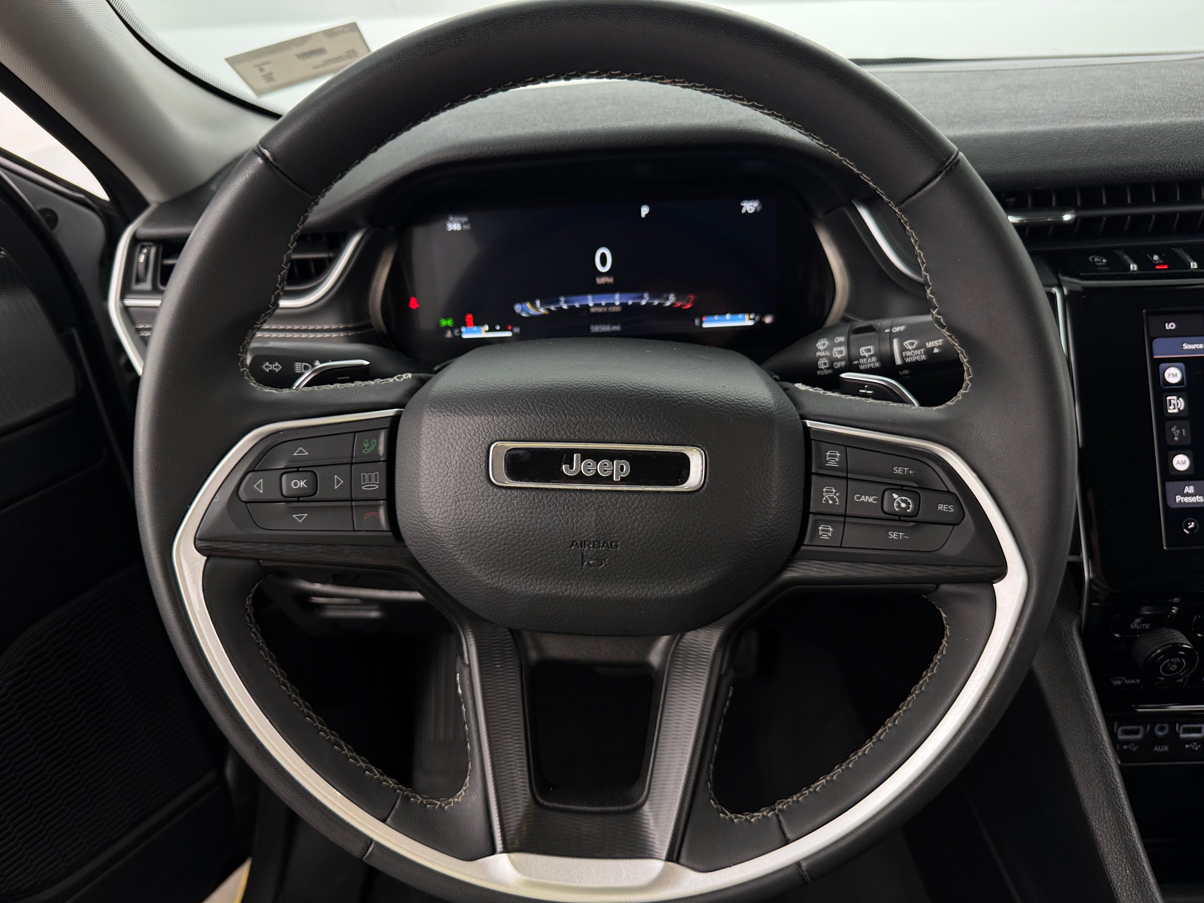 2023 Jeep Grand Cherokee Laredo 5
