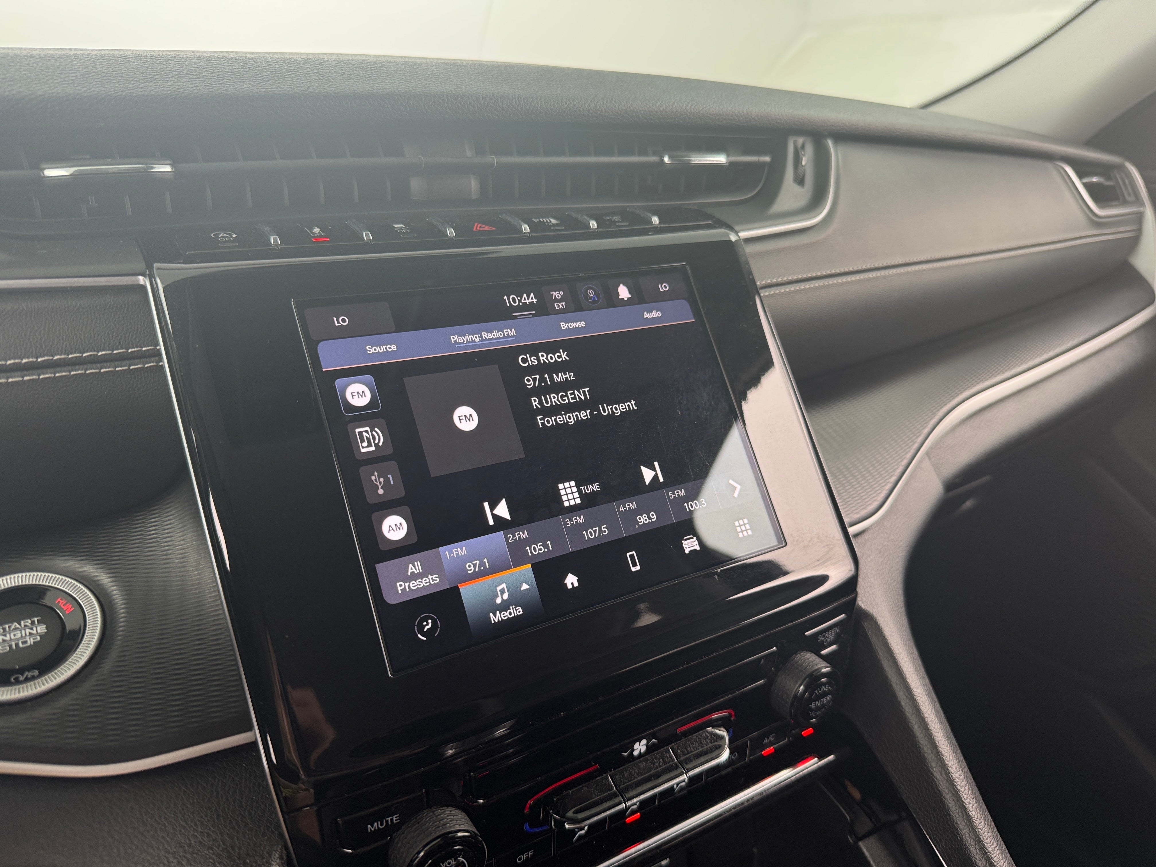 2023 Jeep Grand Cherokee Laredo 4