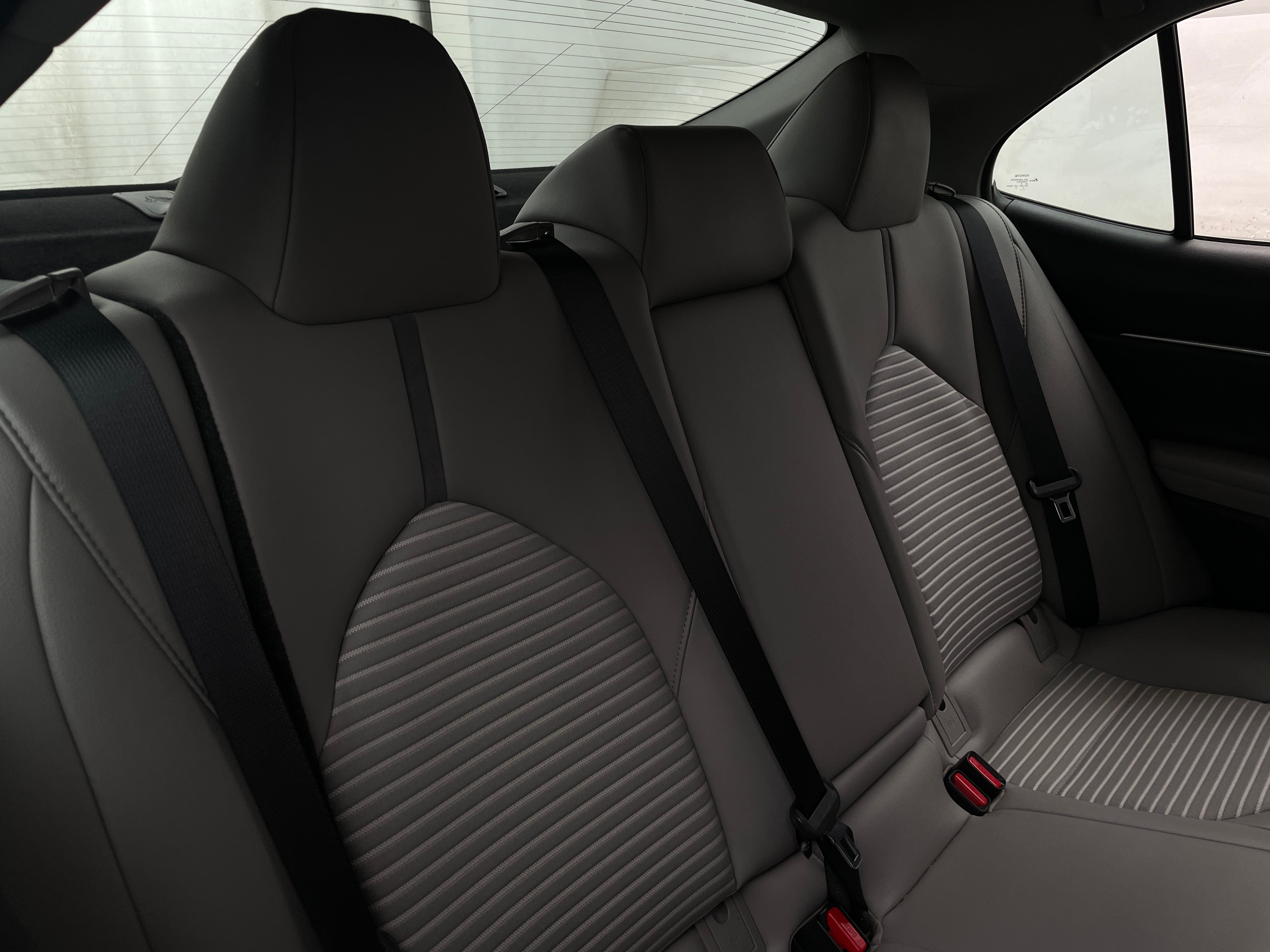 2020 Toyota Camry SE 6