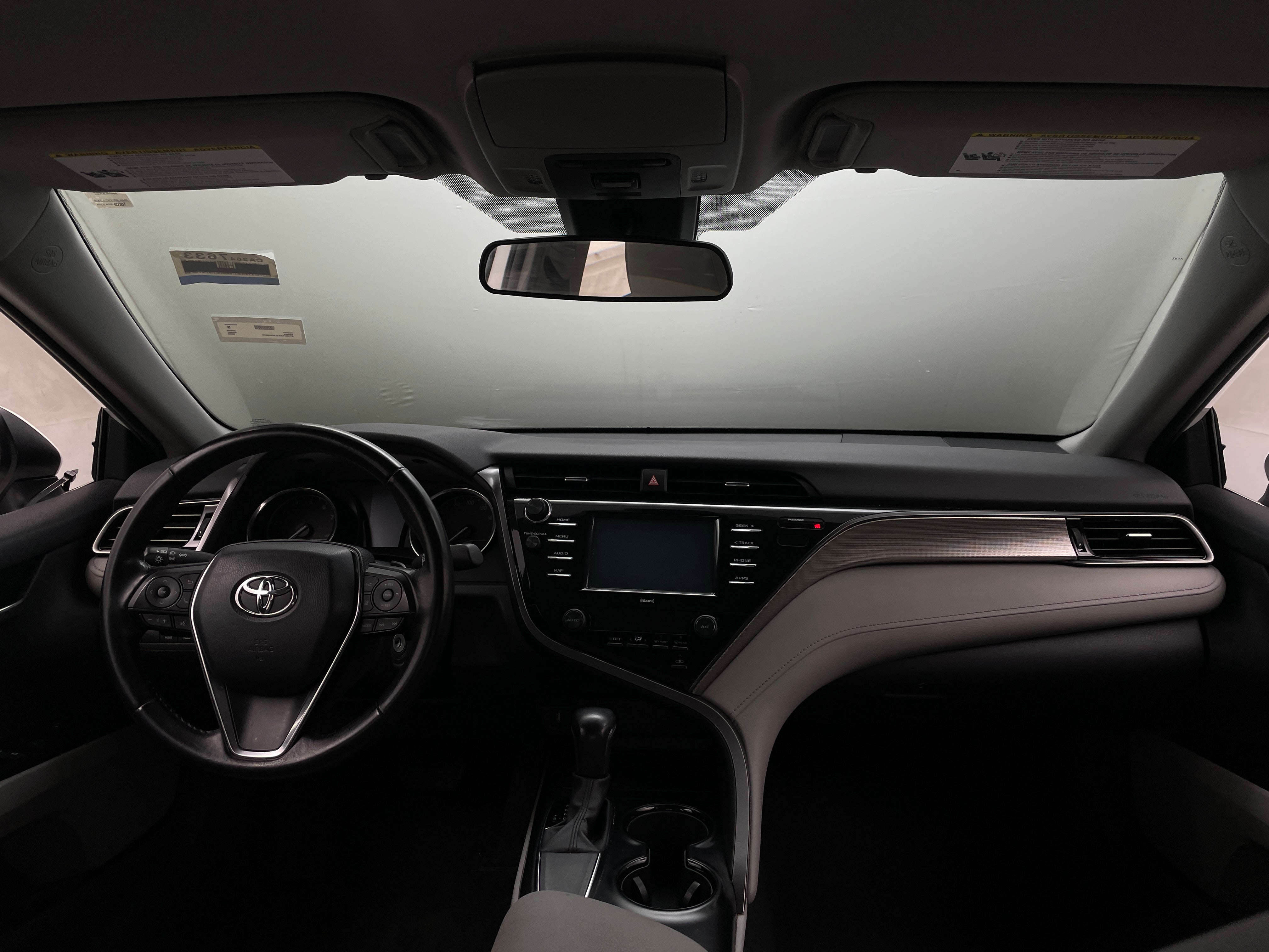 2020 Toyota Camry SE 3