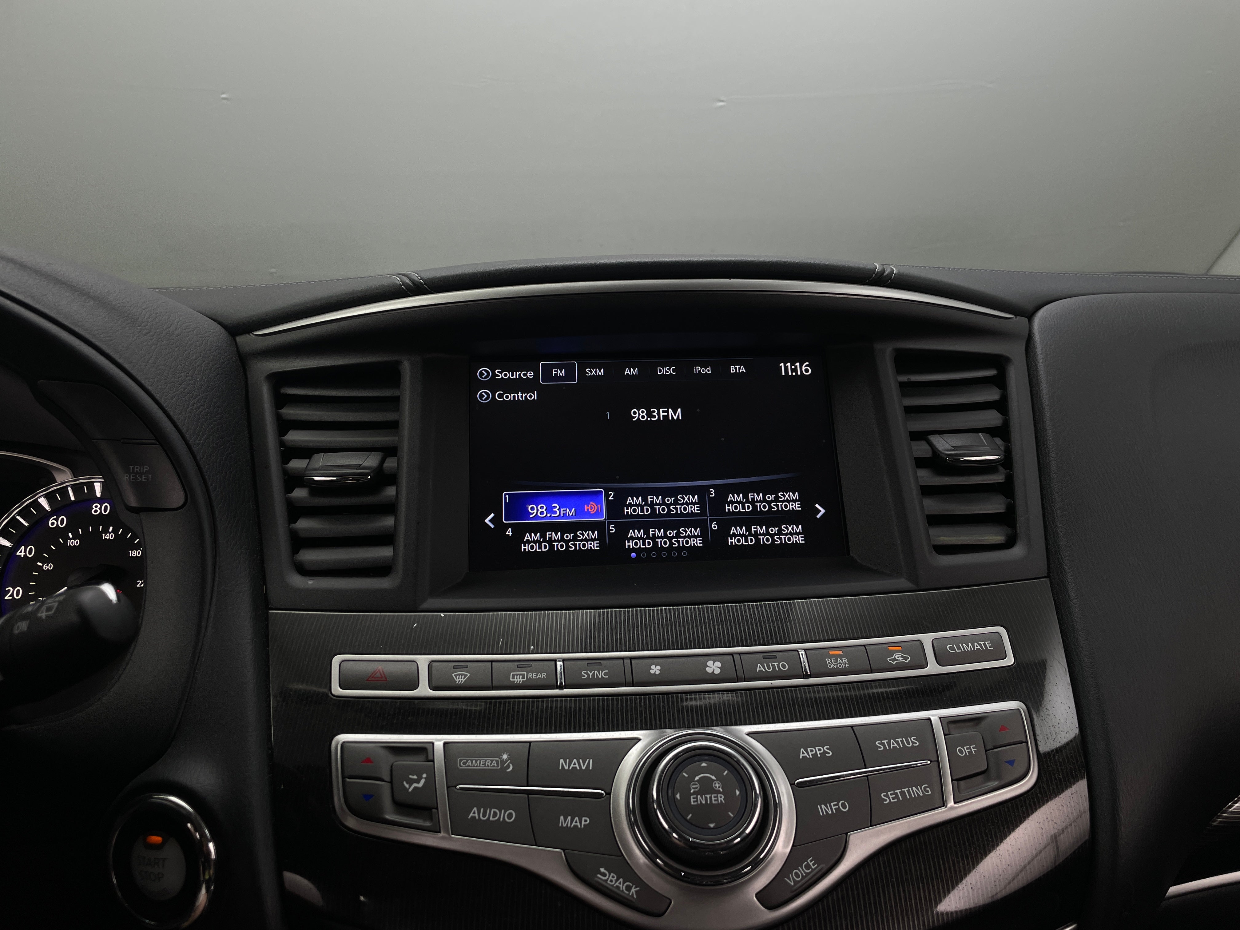 2019 INFINITI QX60 Luxe 3