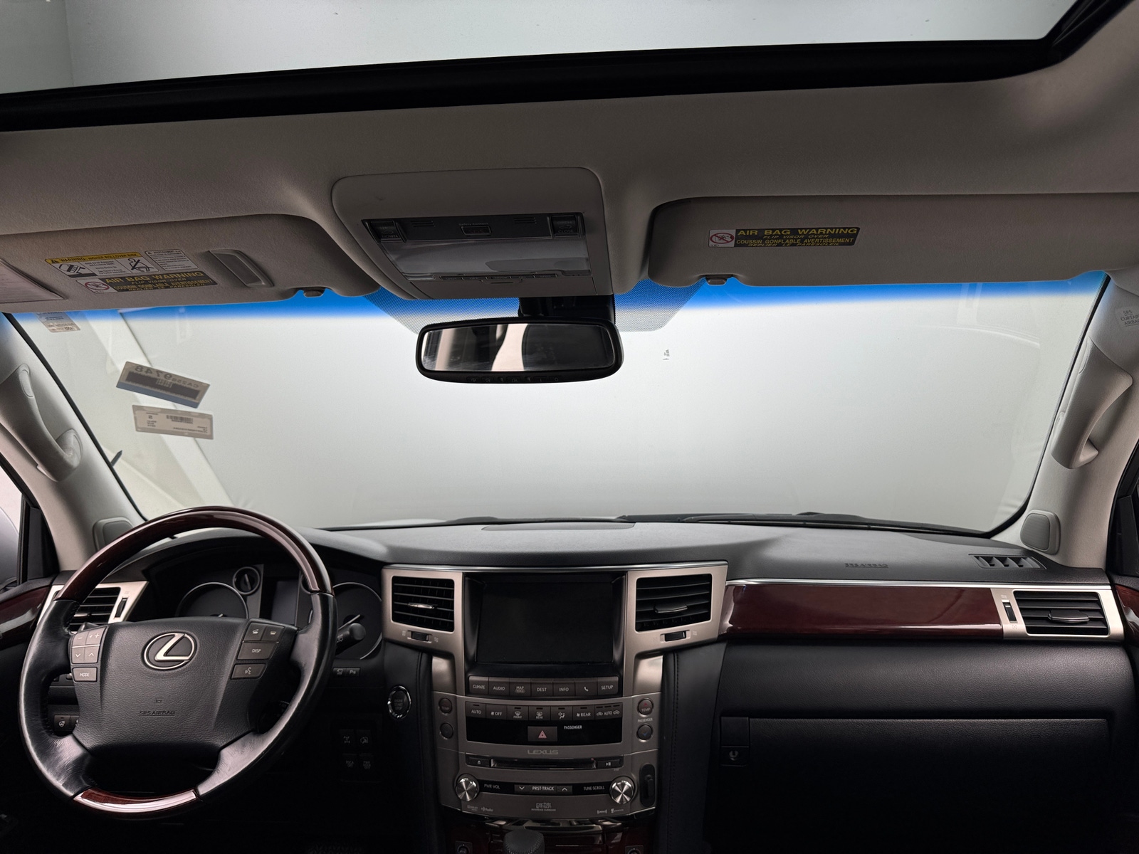 Thumbnail: 2015 Lexus LX - 2