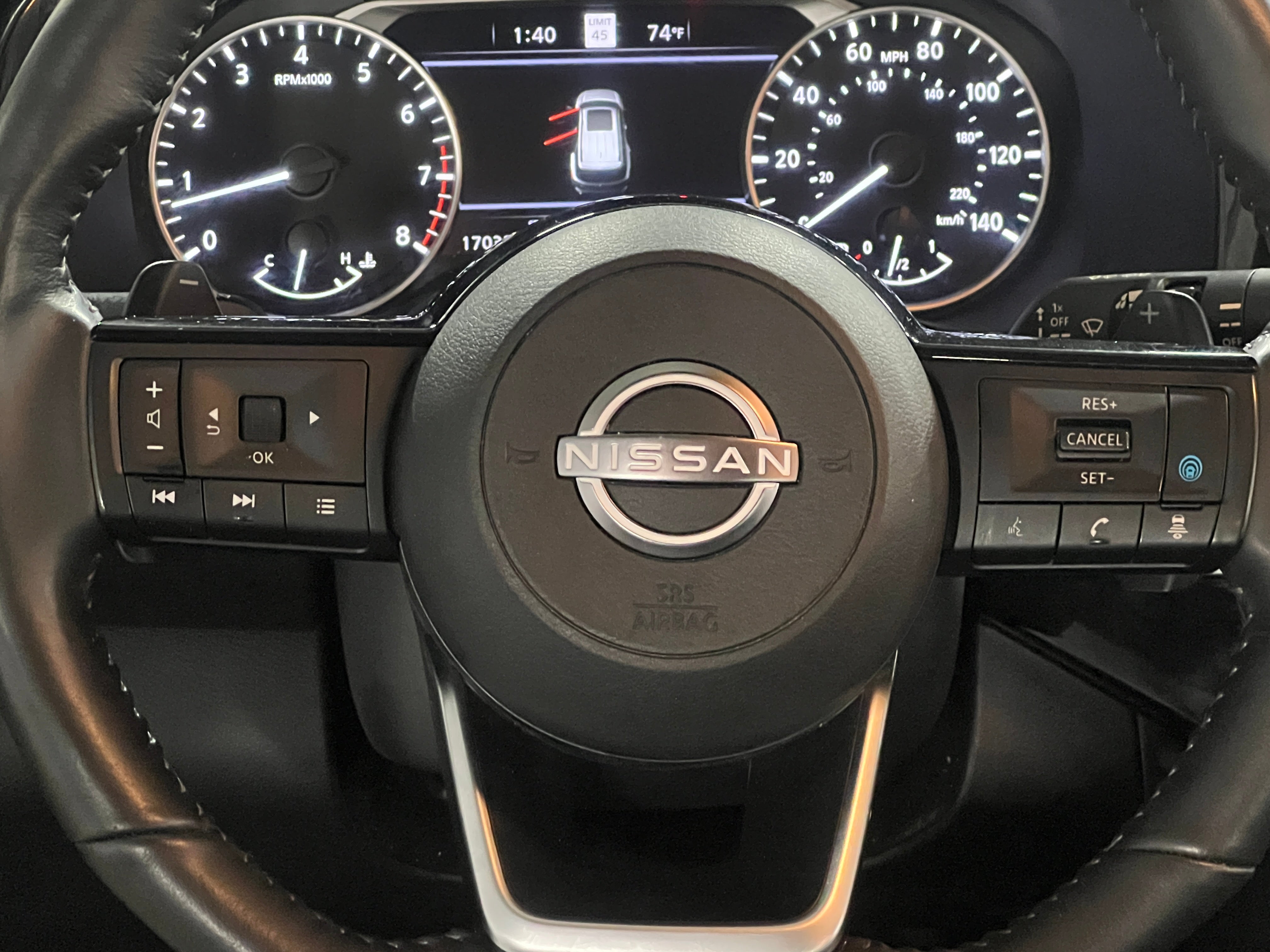 2024 Nissan Pathfinder SL 4
