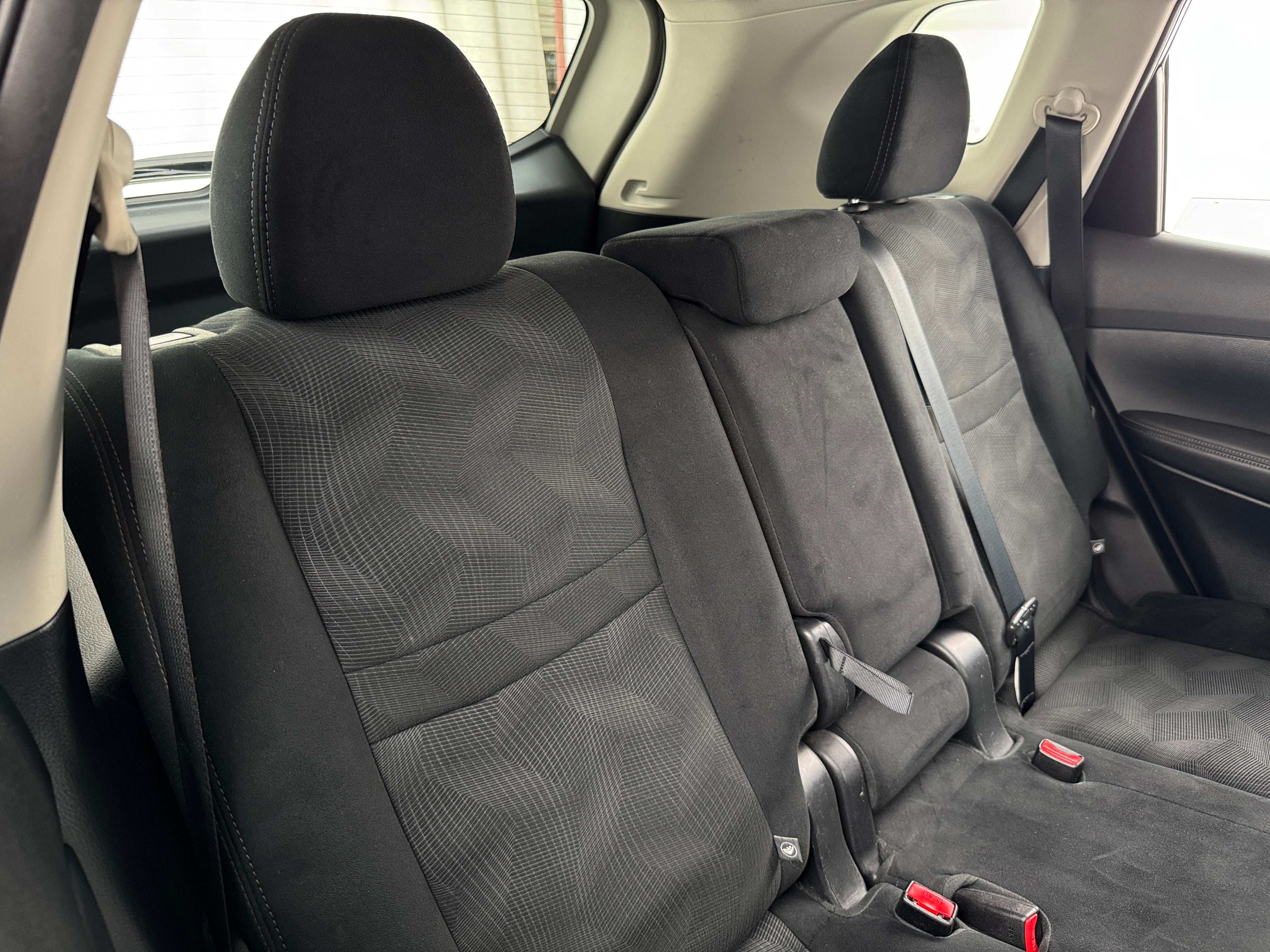 2016 Nissan Rogue S 6