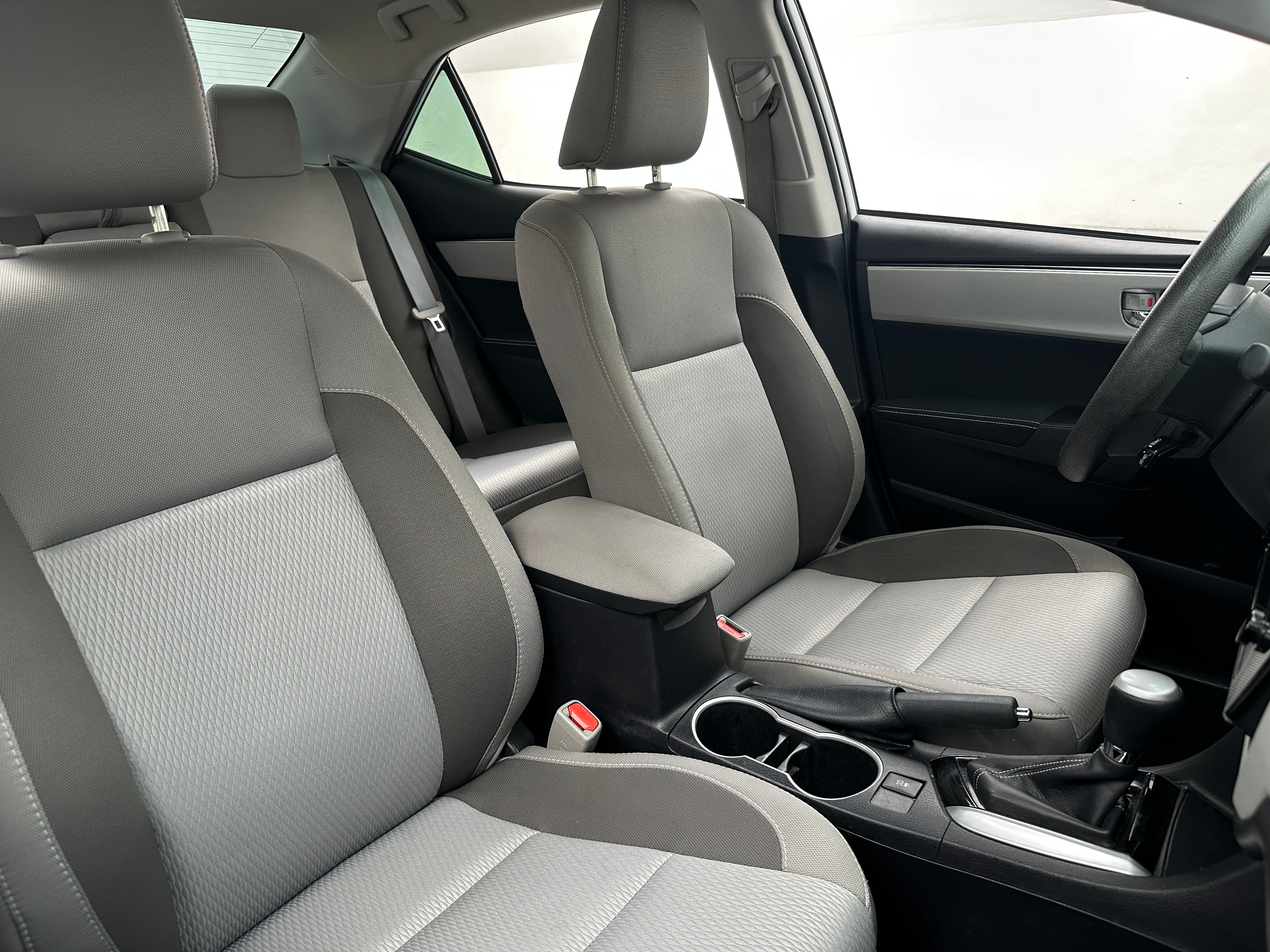 2017 Toyota Corolla LE 2
