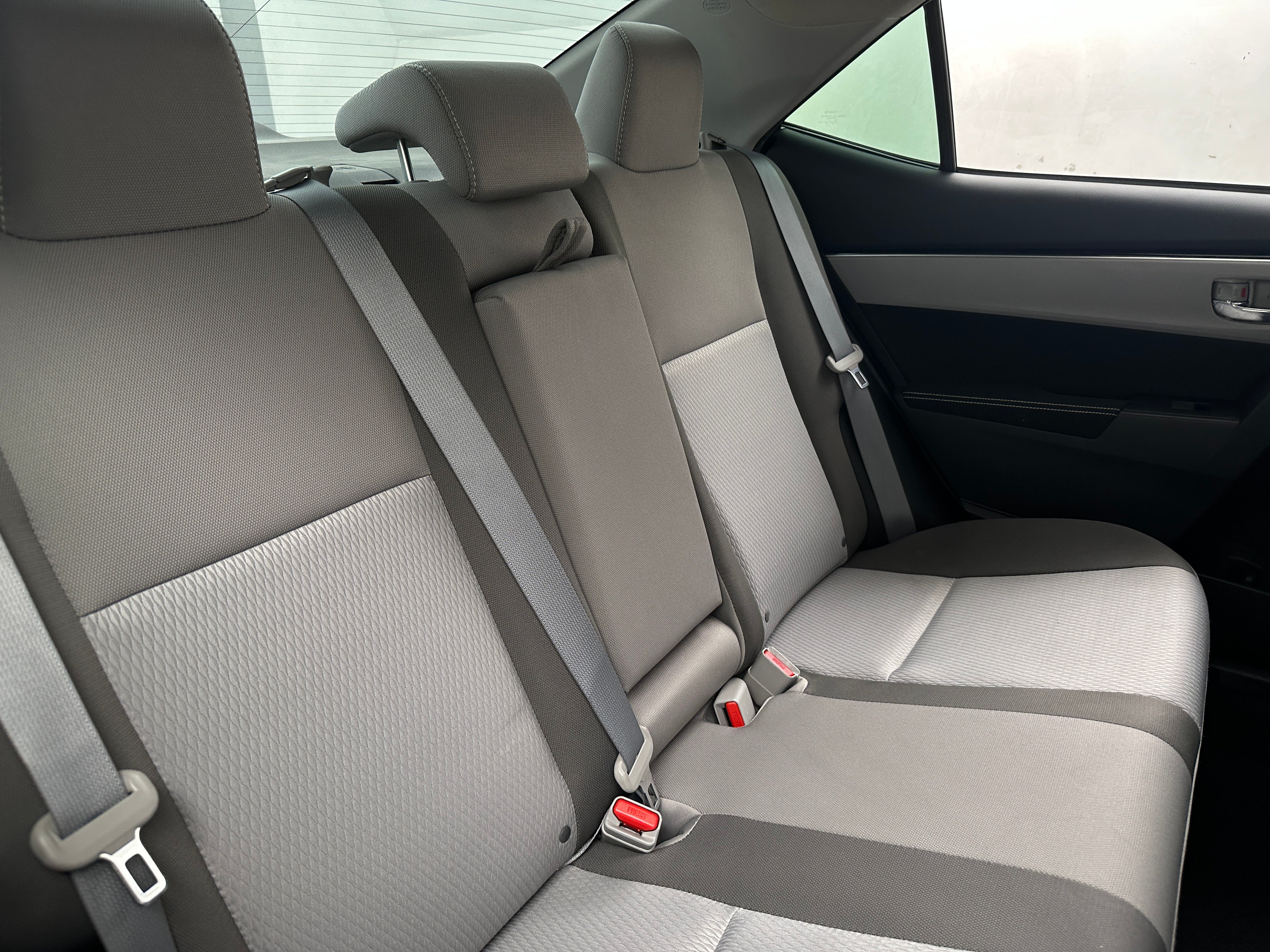 2017 Toyota Corolla LE 6