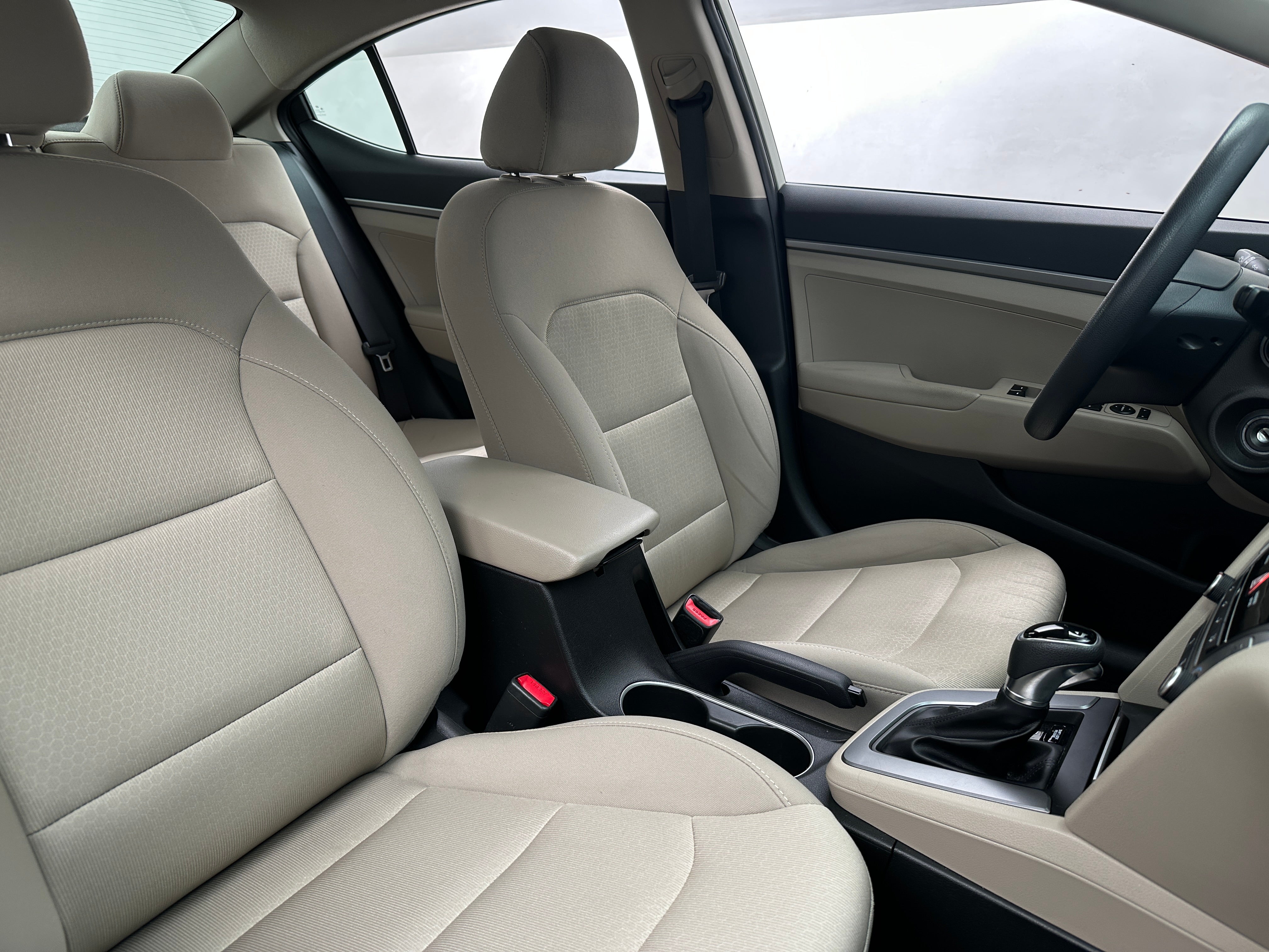 2018 Hyundai Elantra SE 2
