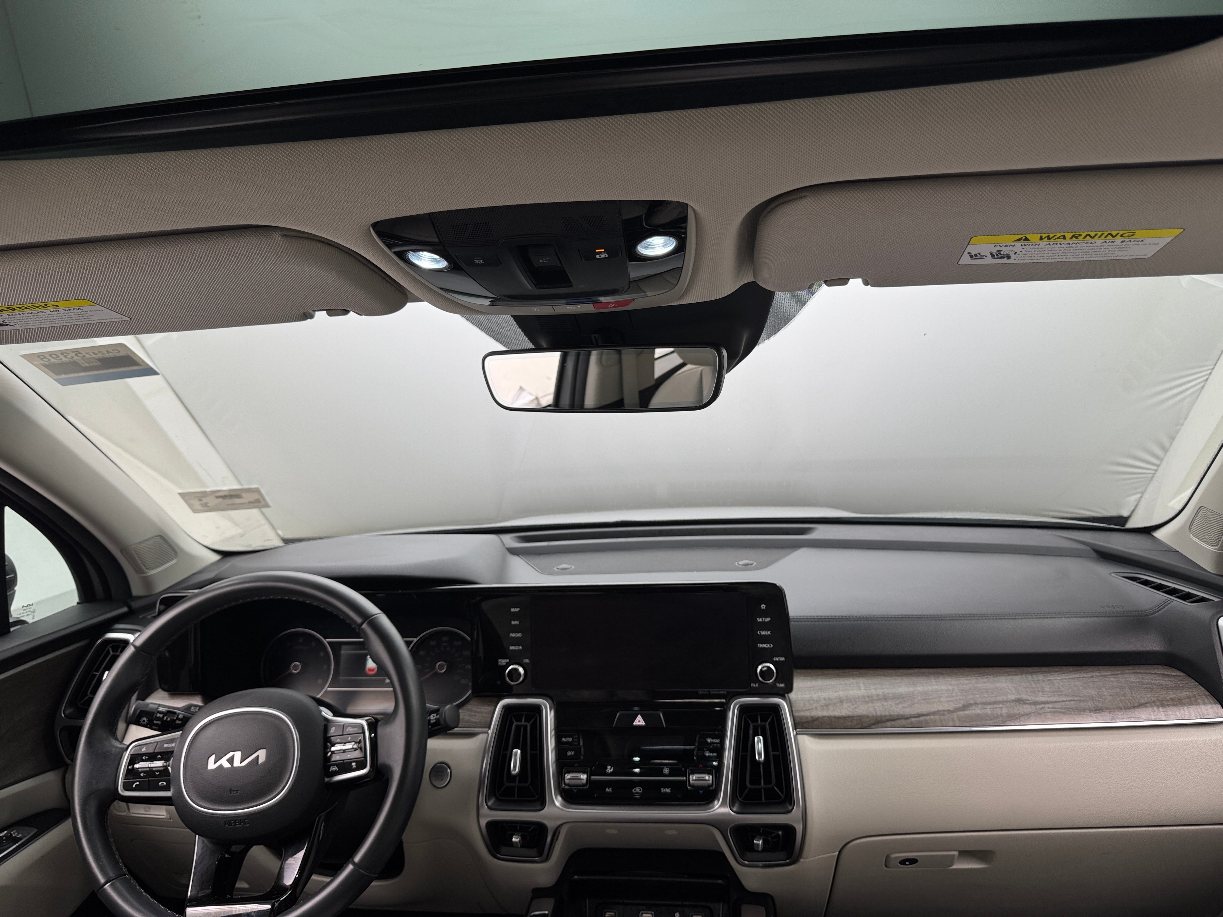 Thumbnail: 2023 Kia Sorento - 2