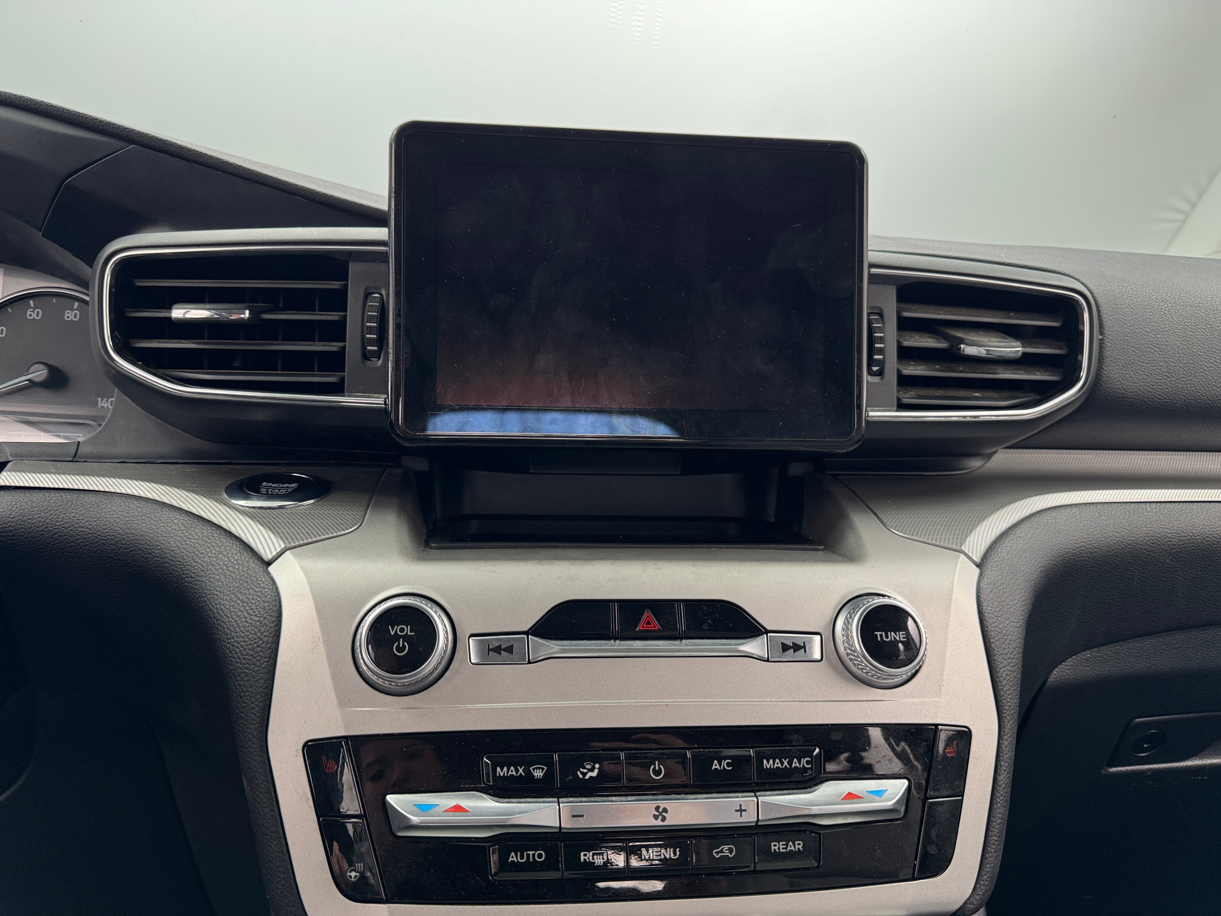 2021 Ford Explorer XLT 4