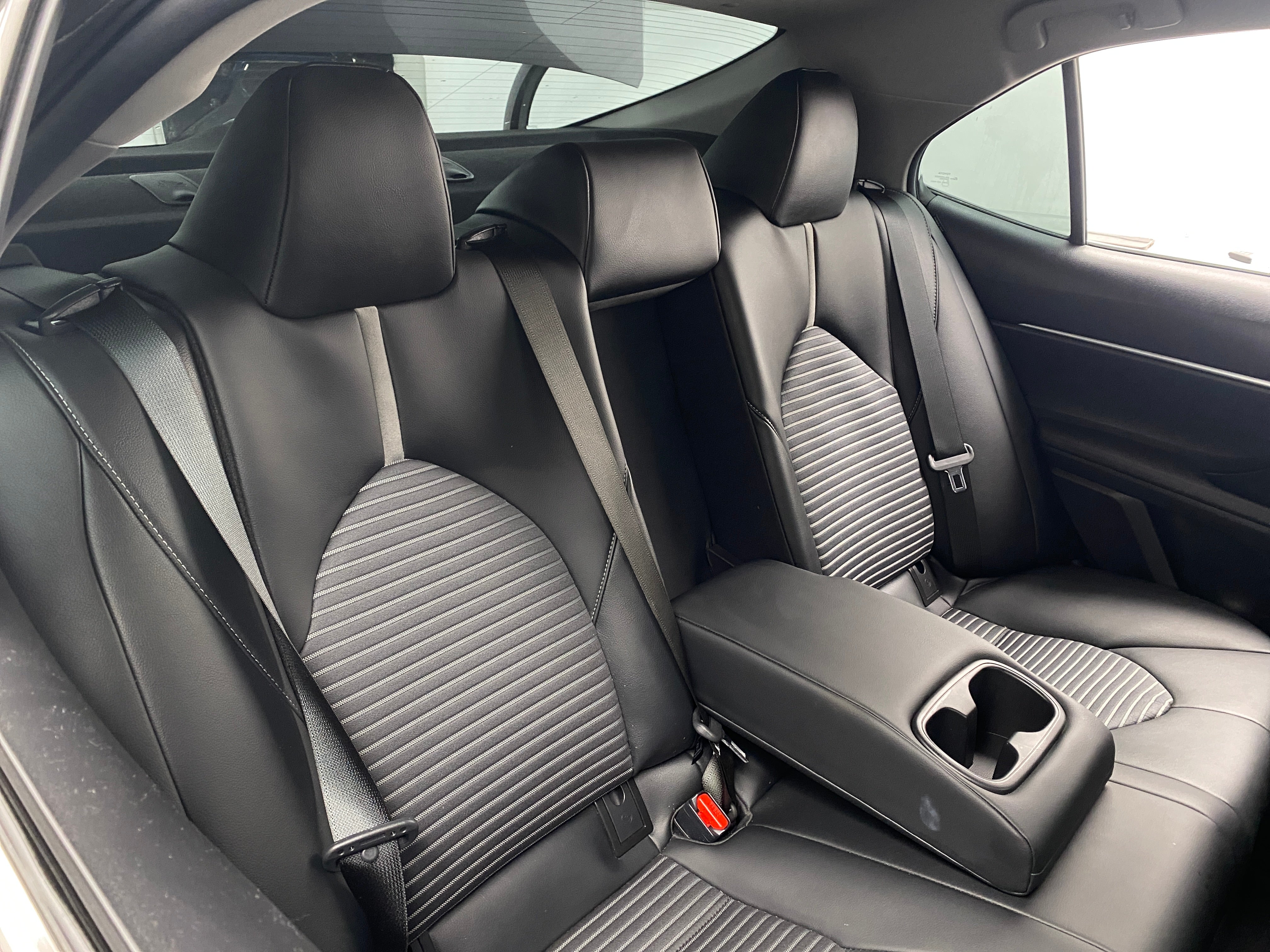 2021 Toyota Camry SE 6