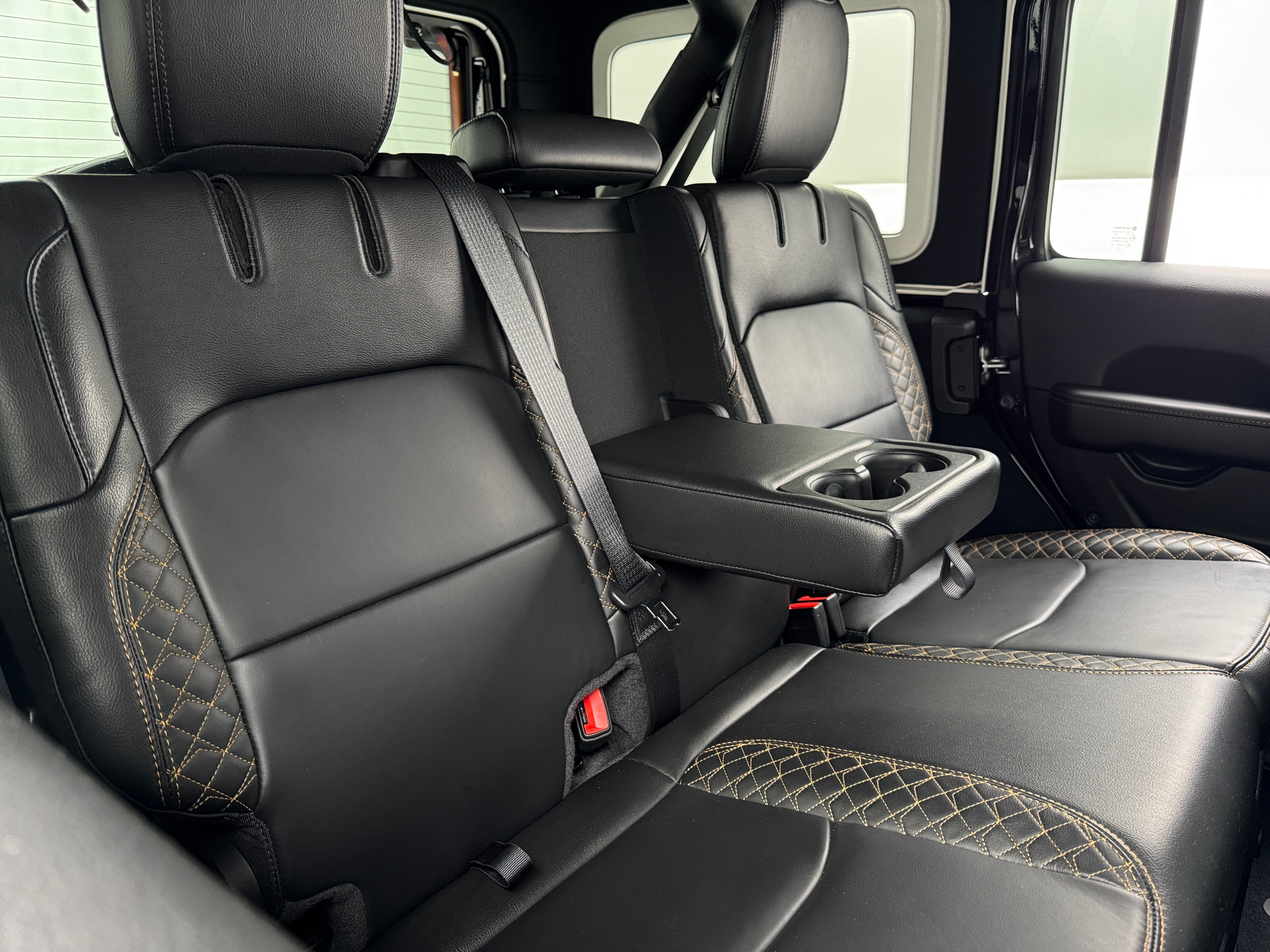 2022 Jeep Wrangler Unlimited Altitude 5