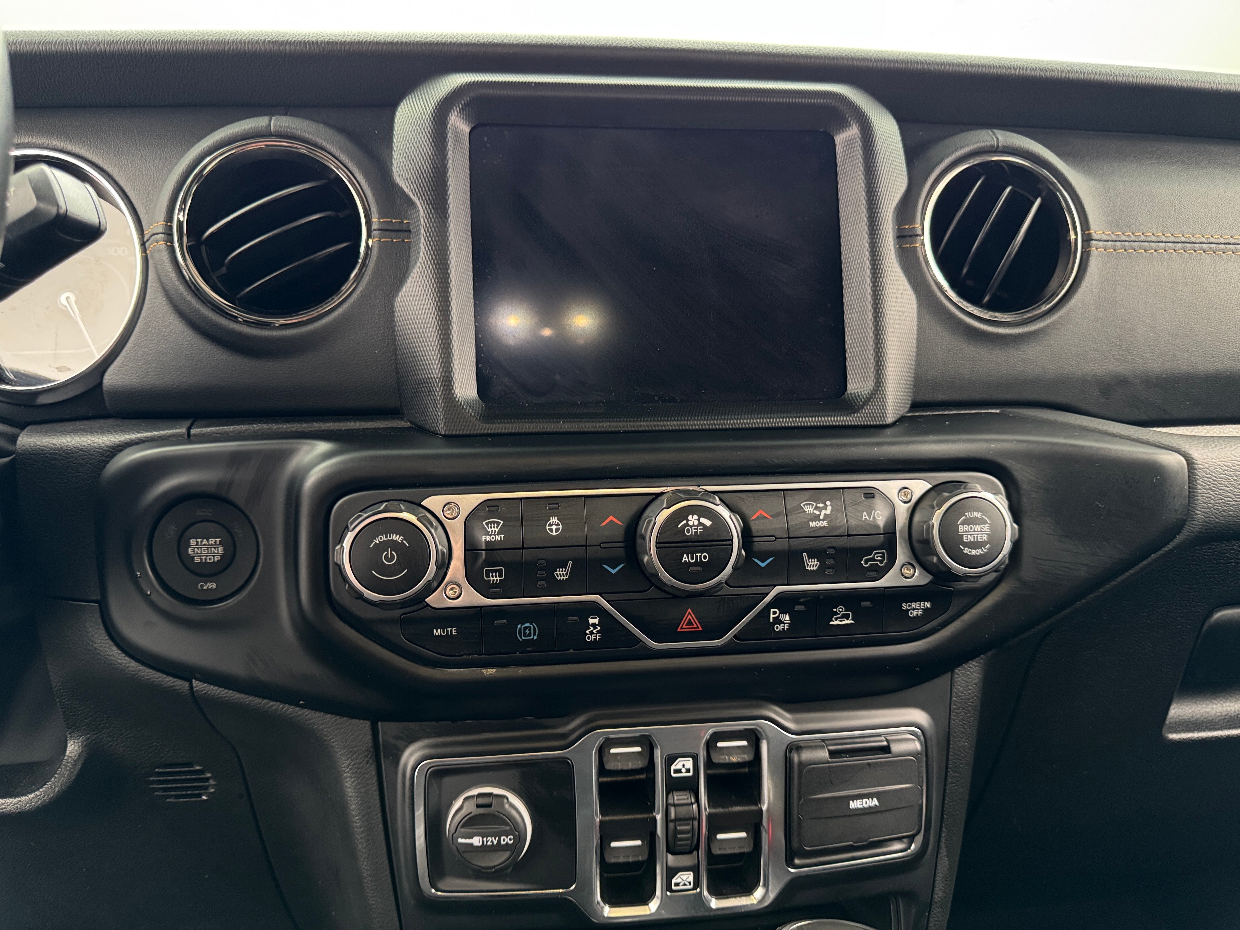 2022 Jeep Wrangler Unlimited Altitude 3