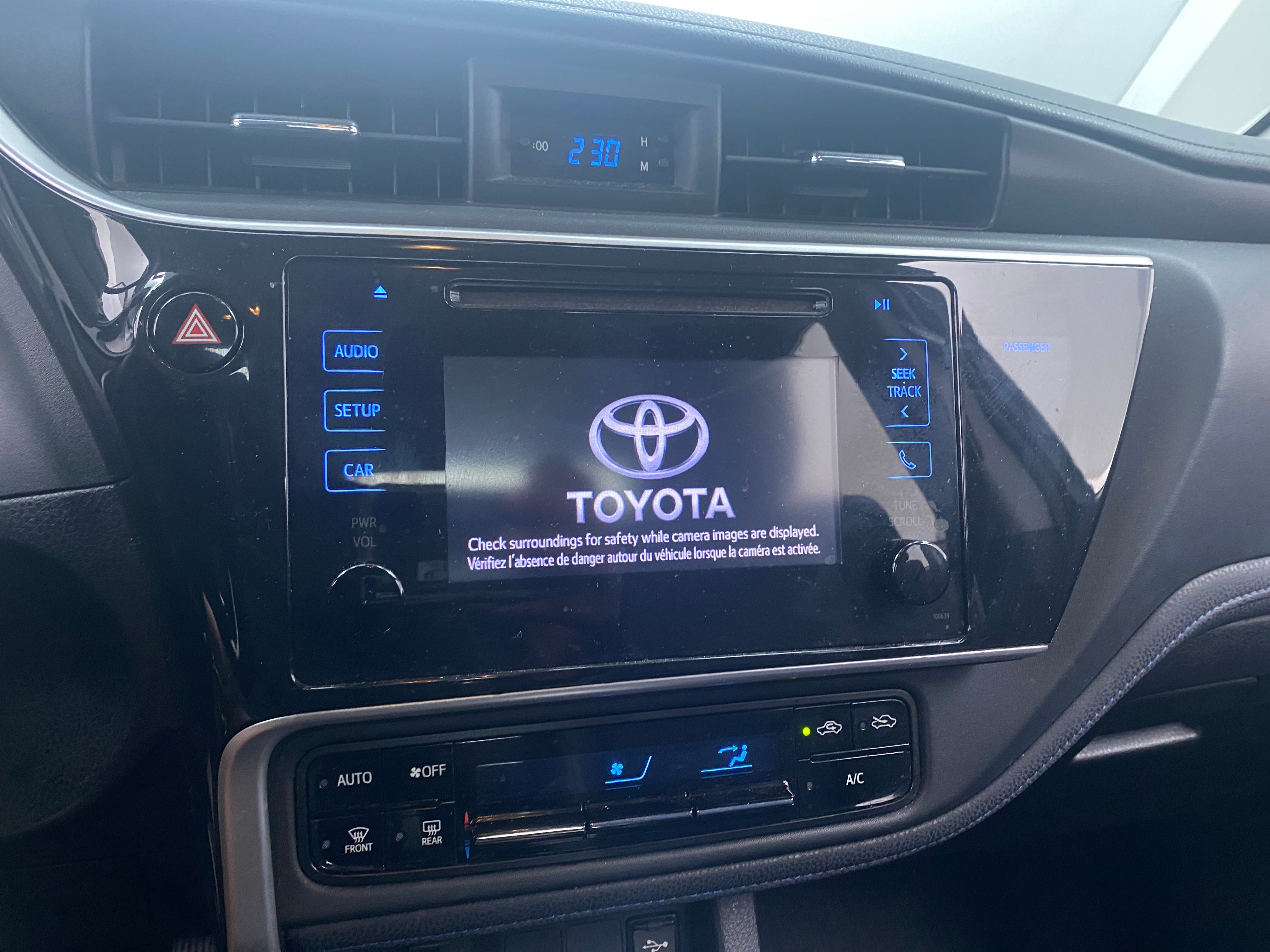 2019 Toyota Corolla SE 4