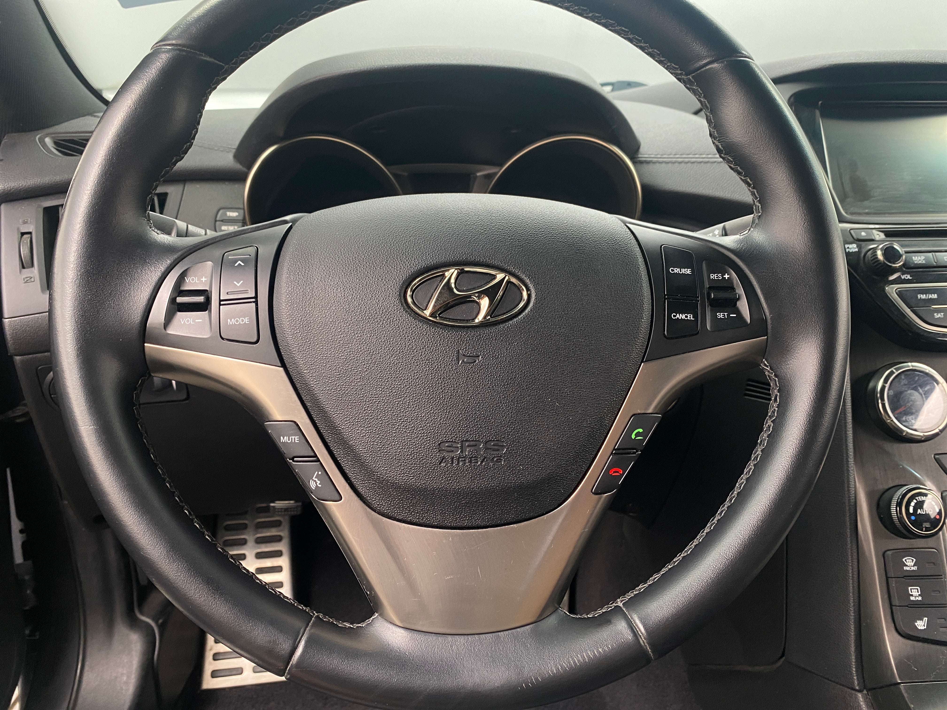 2016 Hyundai Genesis Ultimate 3