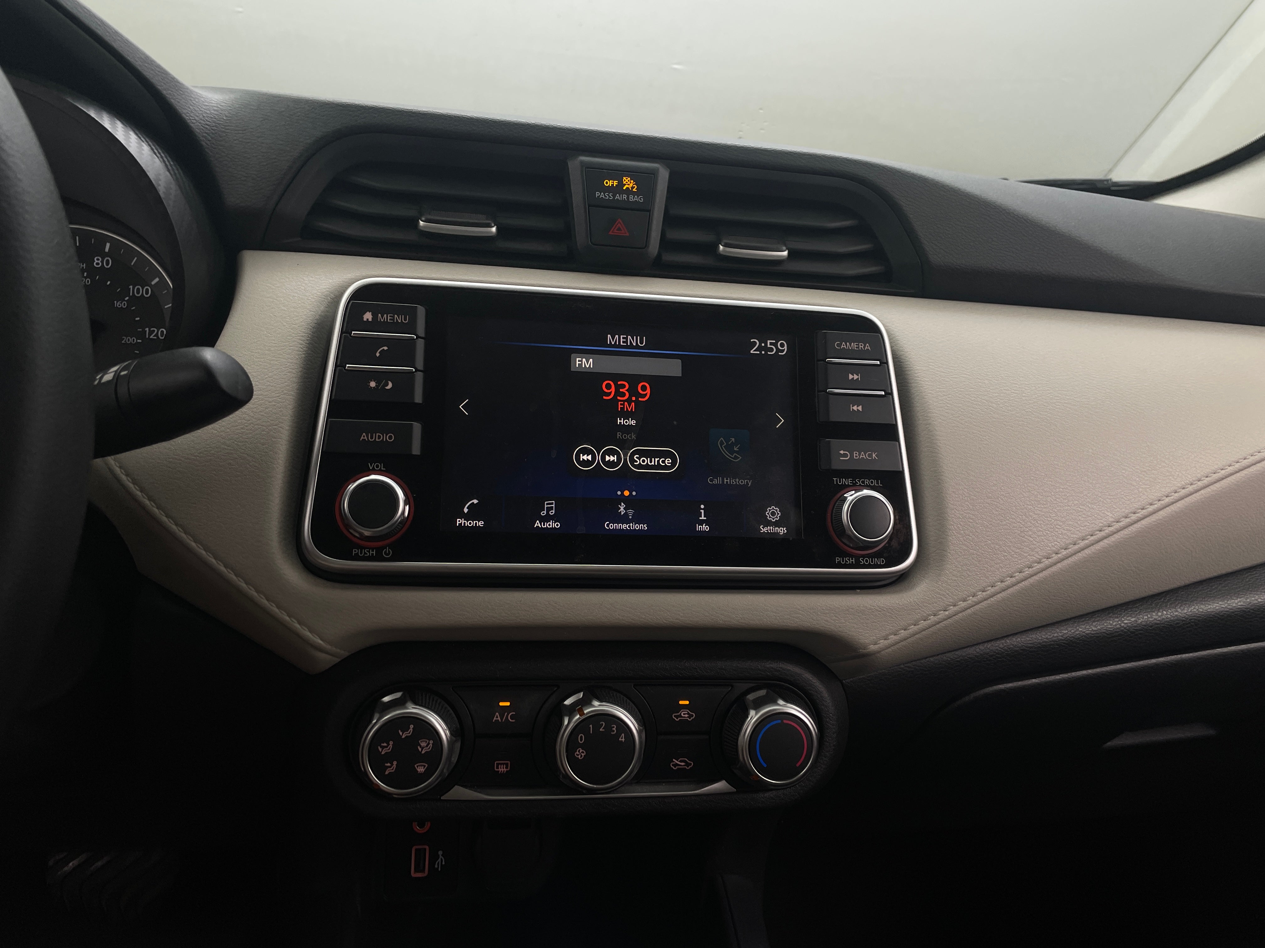 2021 Nissan Versa SV 4