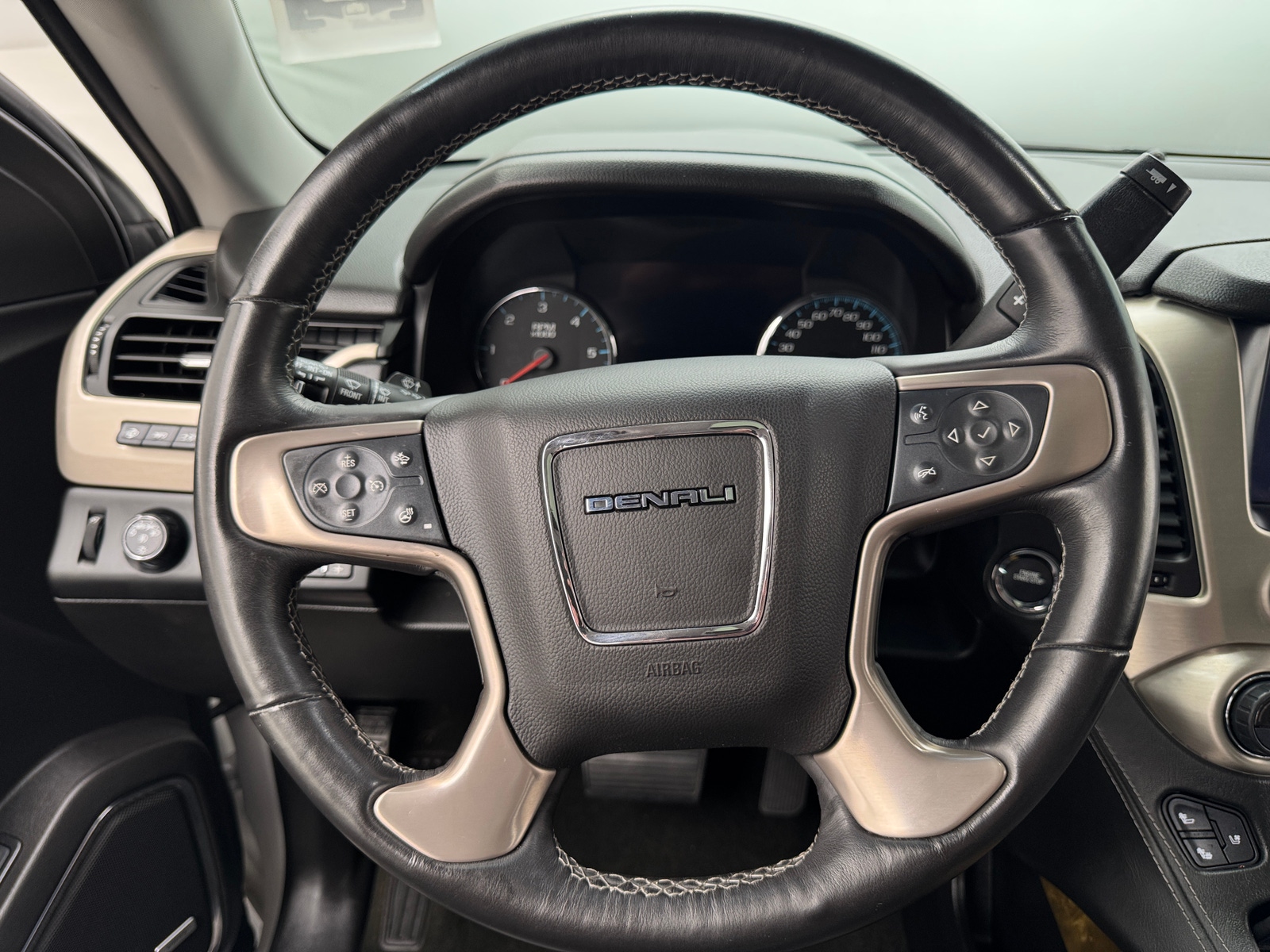 Thumbnail: 2017 GMC Yukon - 4