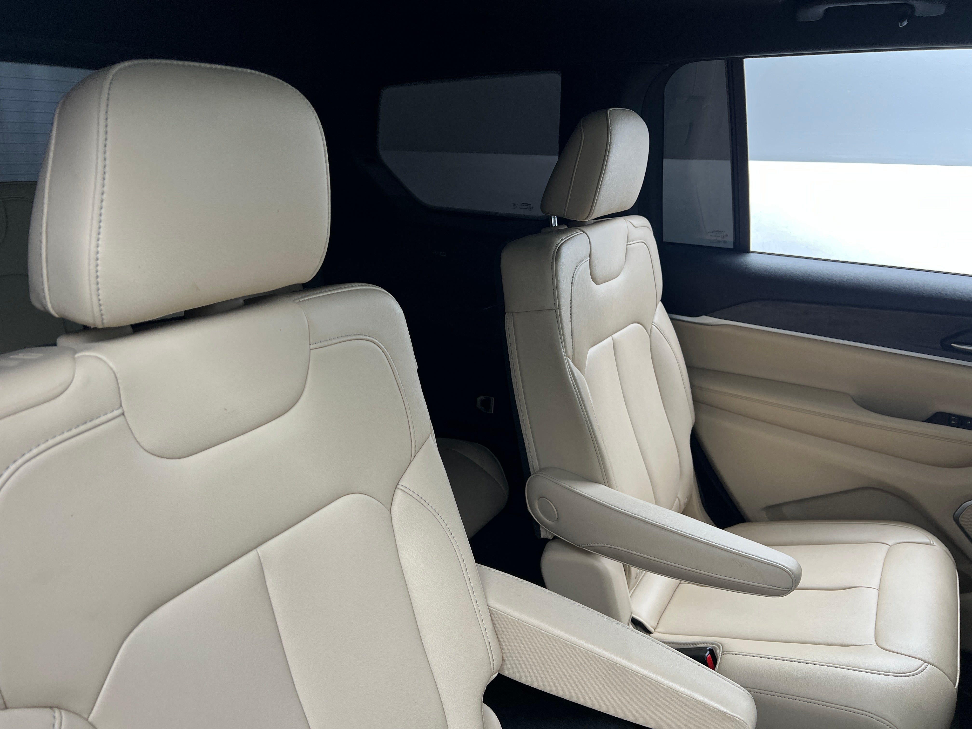 Thumbnail: 2023 Jeep Grand Cherokee L - 5