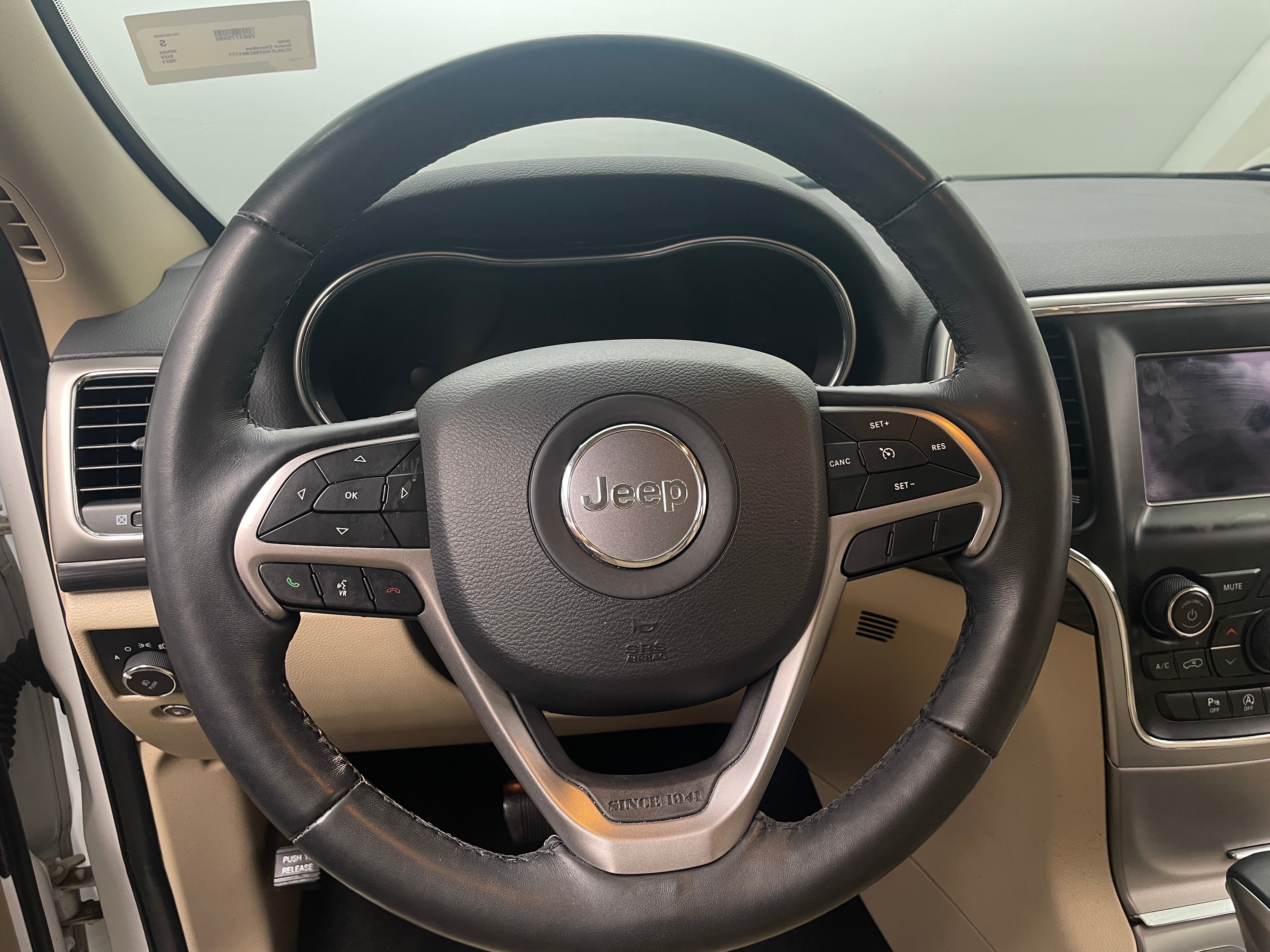 2021 Jeep Grand Cherokee Laredo 5