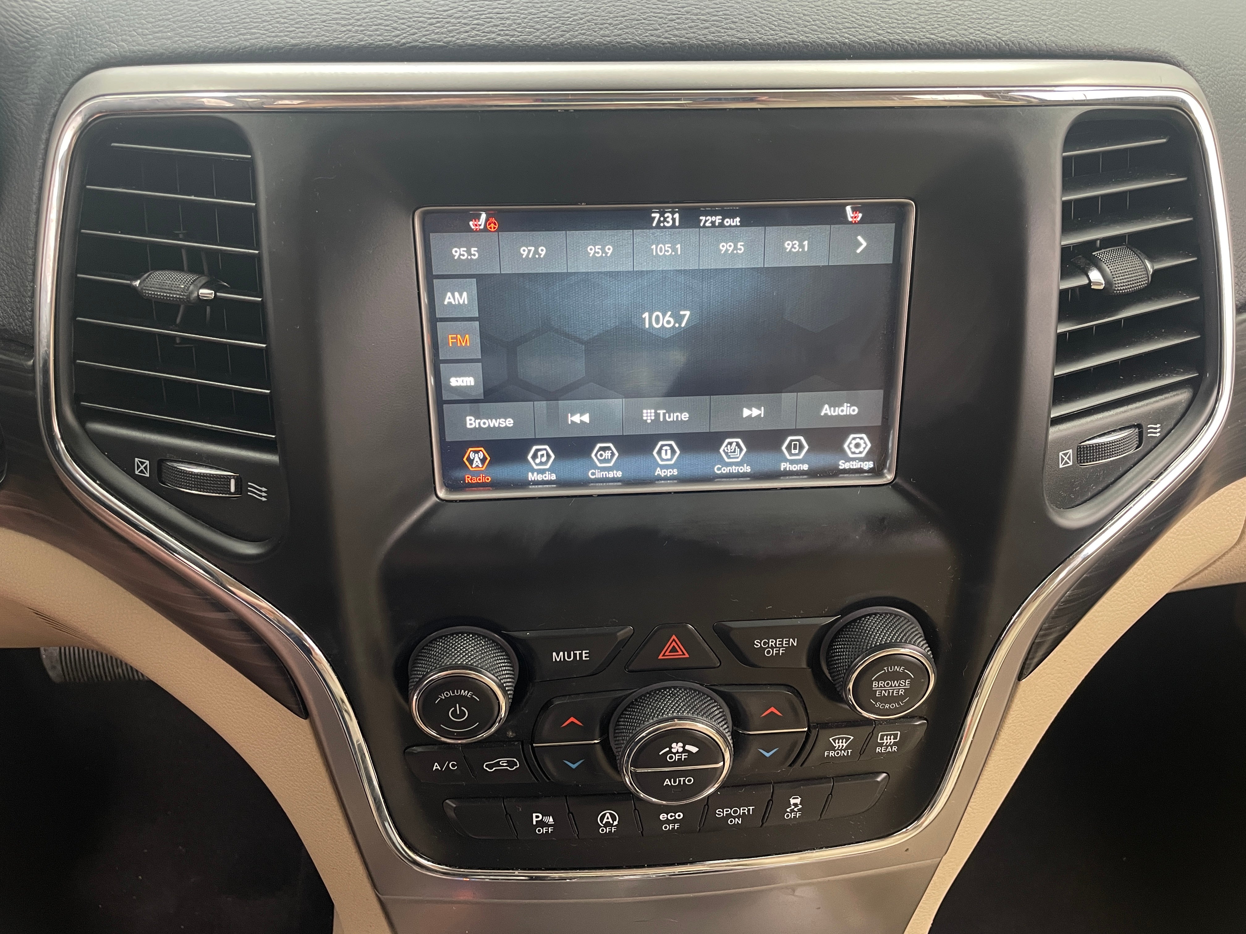 2021 Jeep Grand Cherokee Laredo 4
