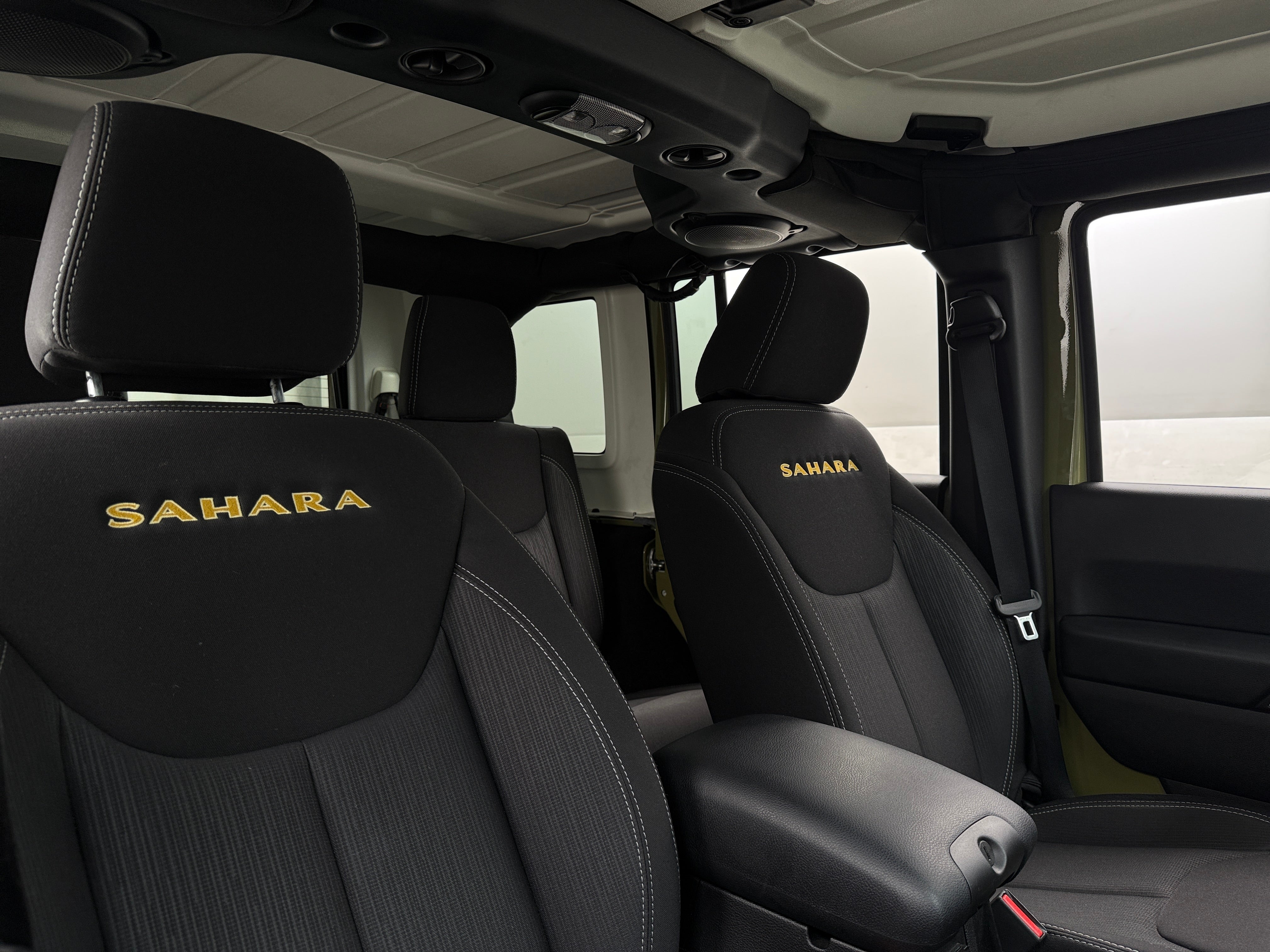 2013 Jeep Wrangler Unlimited Sahara 2