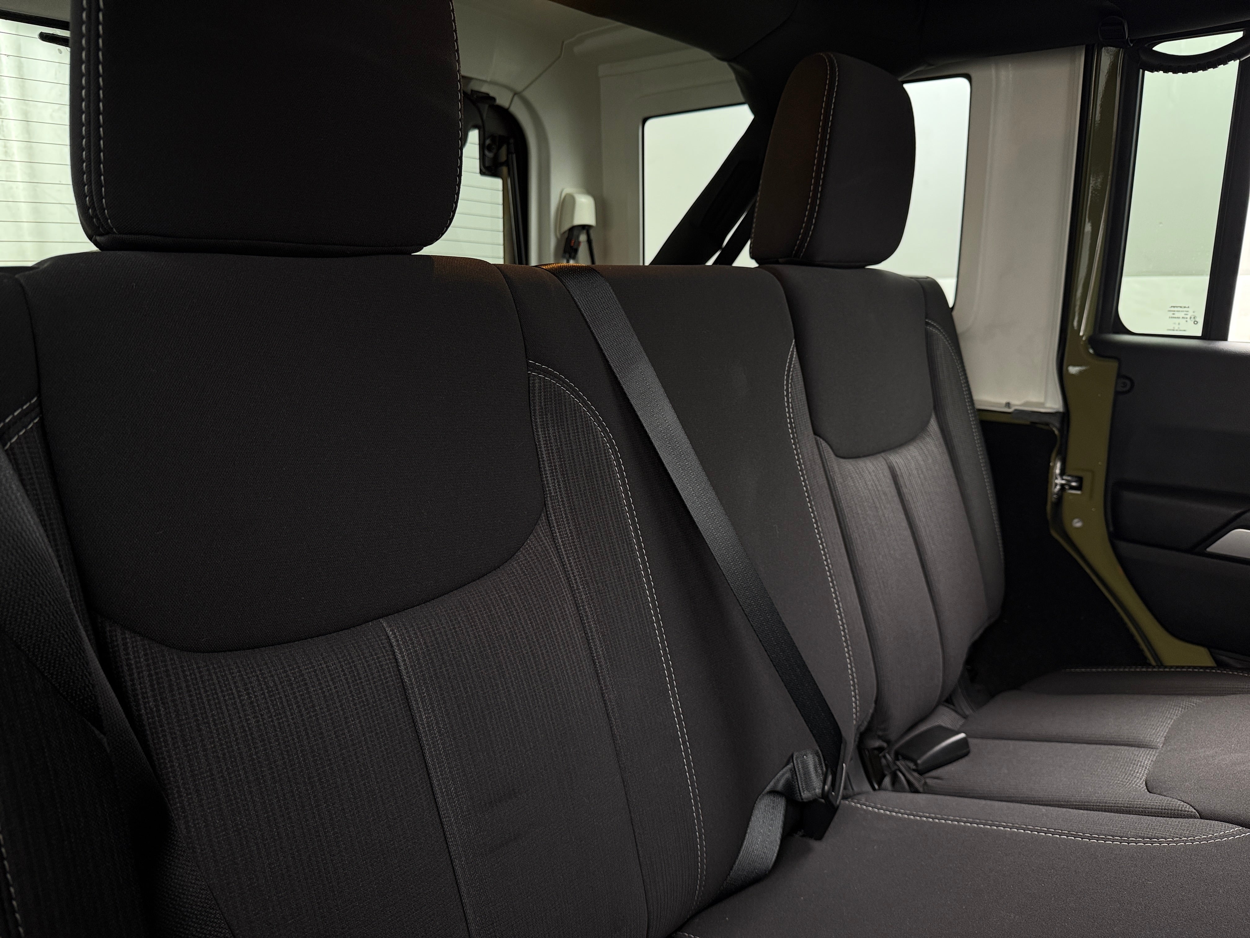 2013 Jeep Wrangler Unlimited Sahara 6