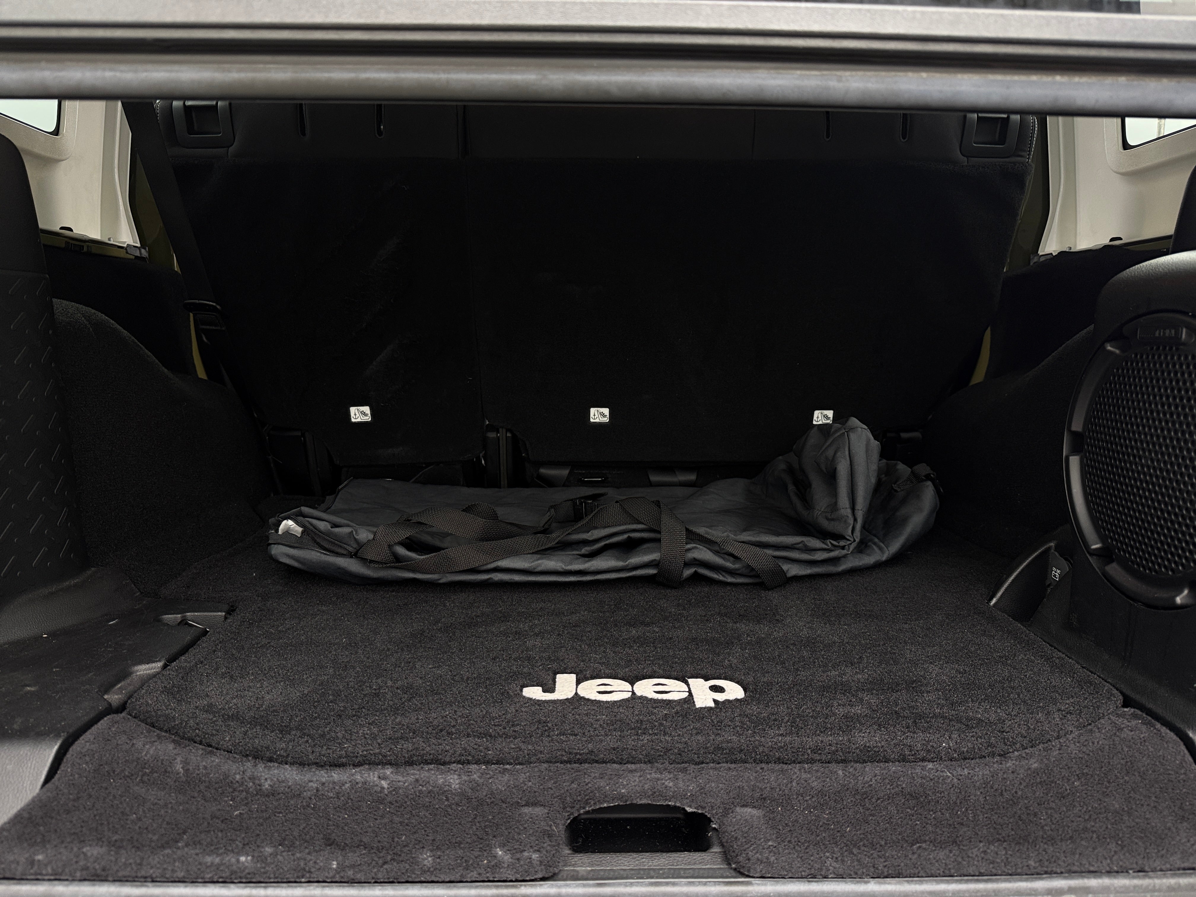 2013 Jeep Wrangler Unlimited Sahara 7