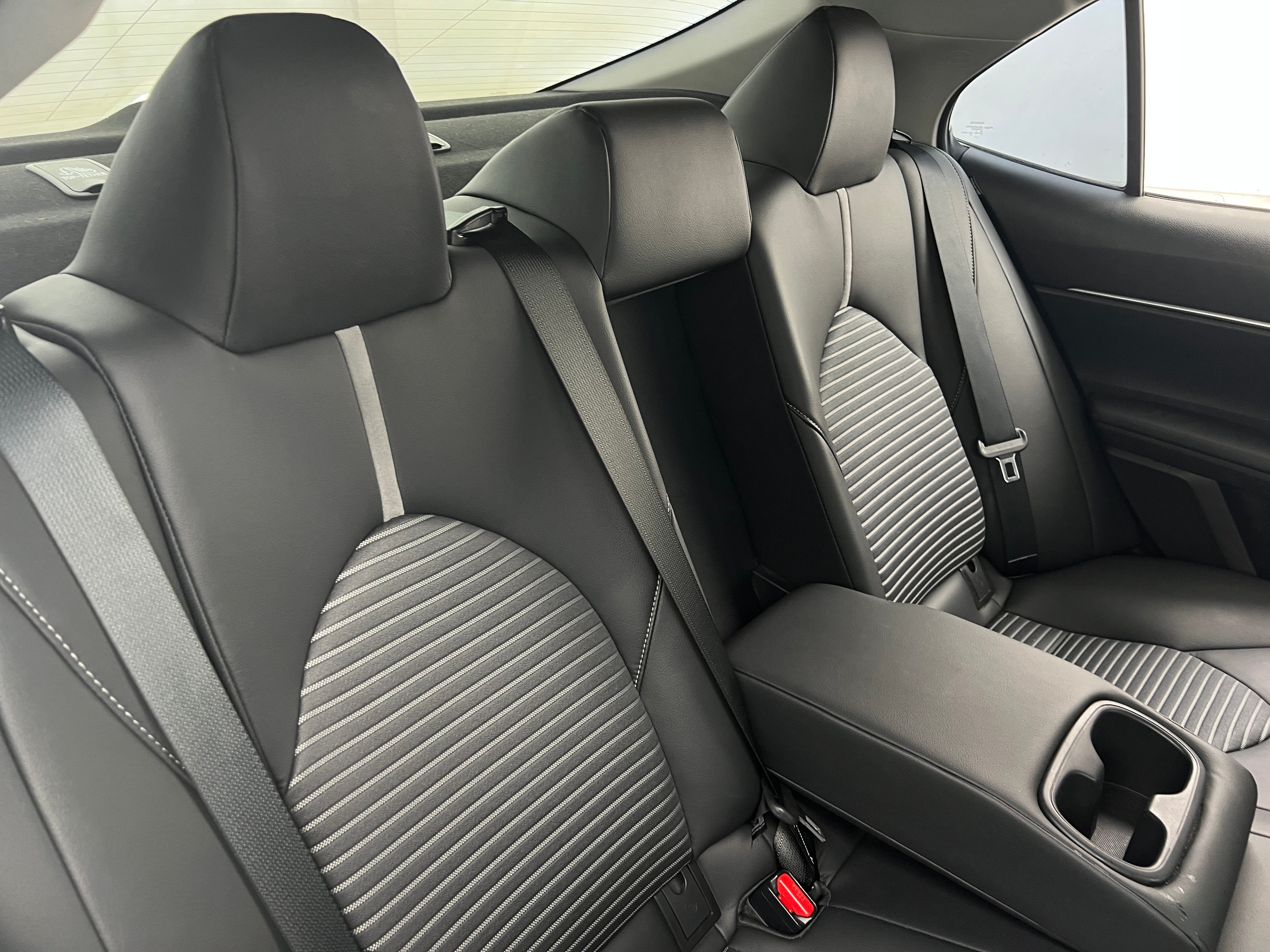 2018 Toyota Camry SE 6