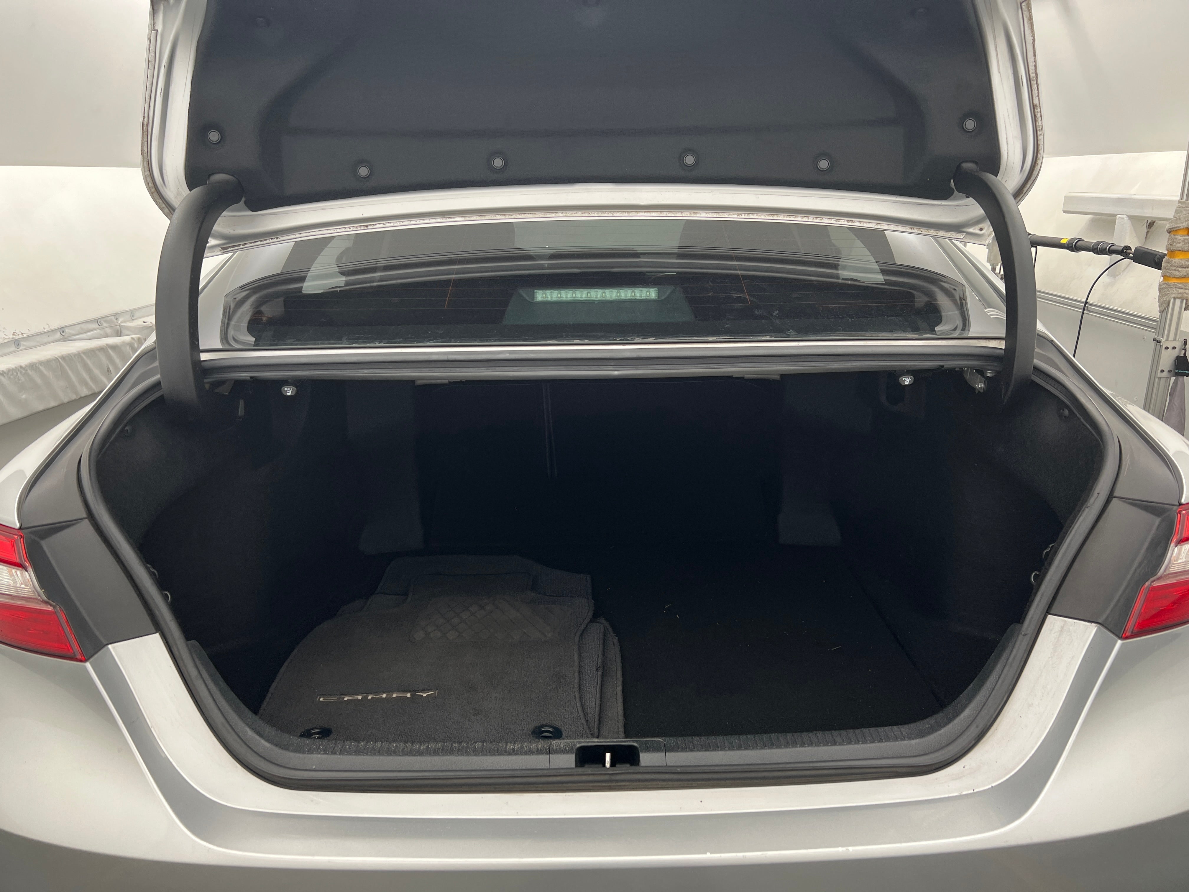 2018 Toyota Camry SE 7