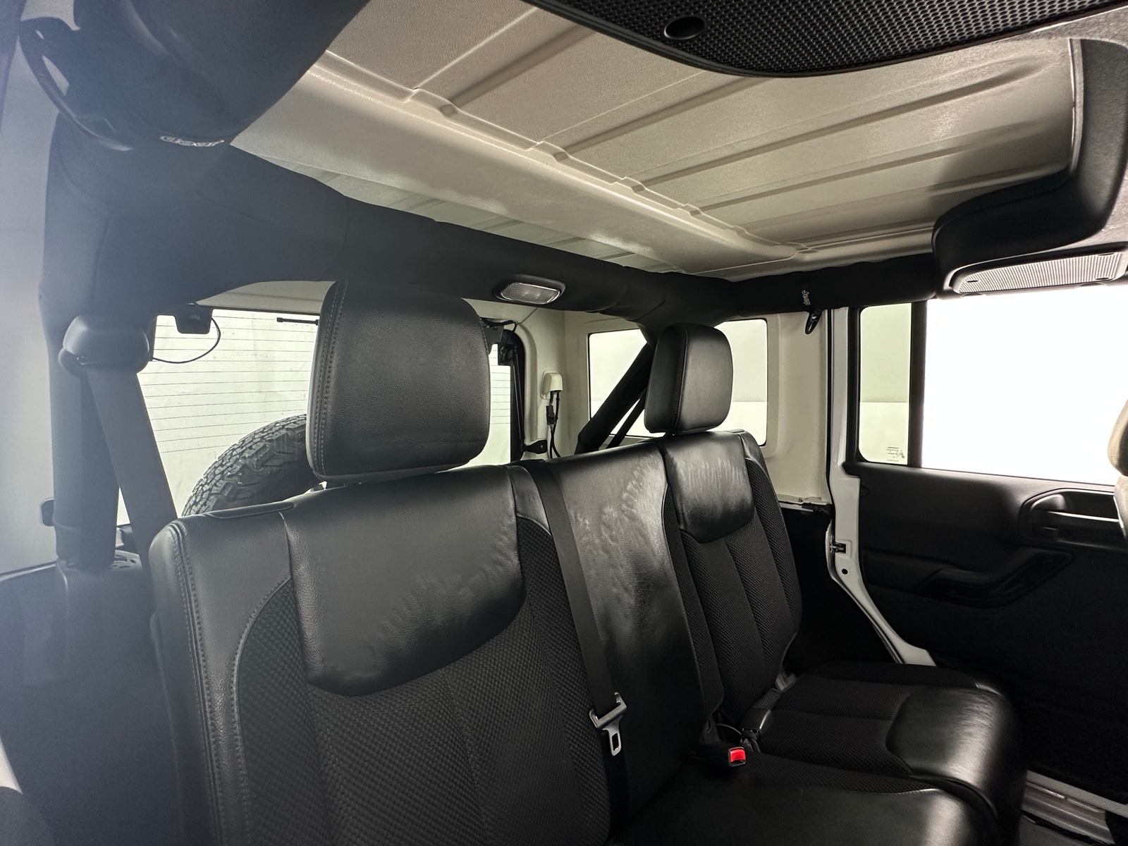 Thumbnail: 2017 Jeep Wrangler - 5