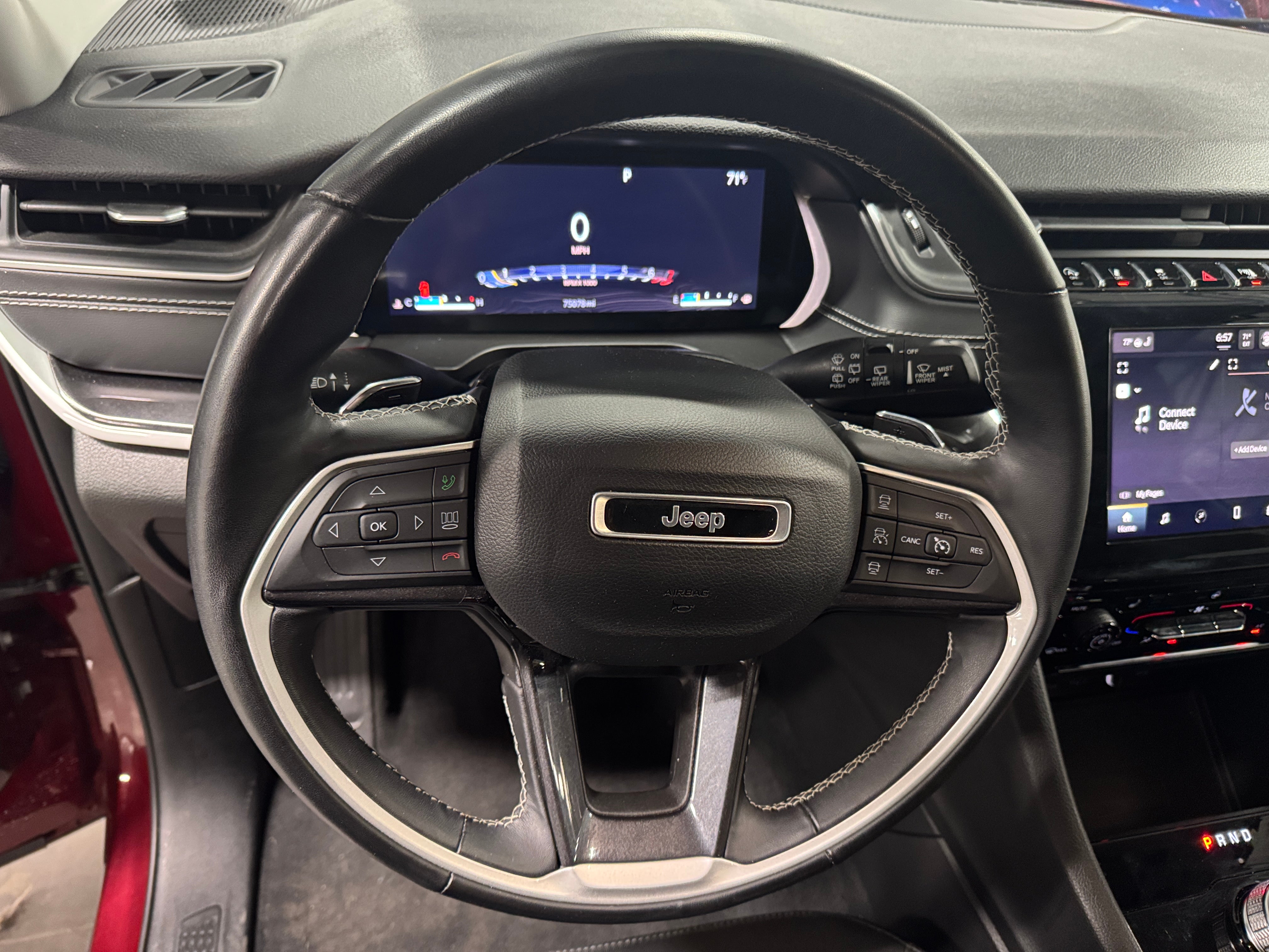 2022 Jeep Grand Cherokee L Laredo 5