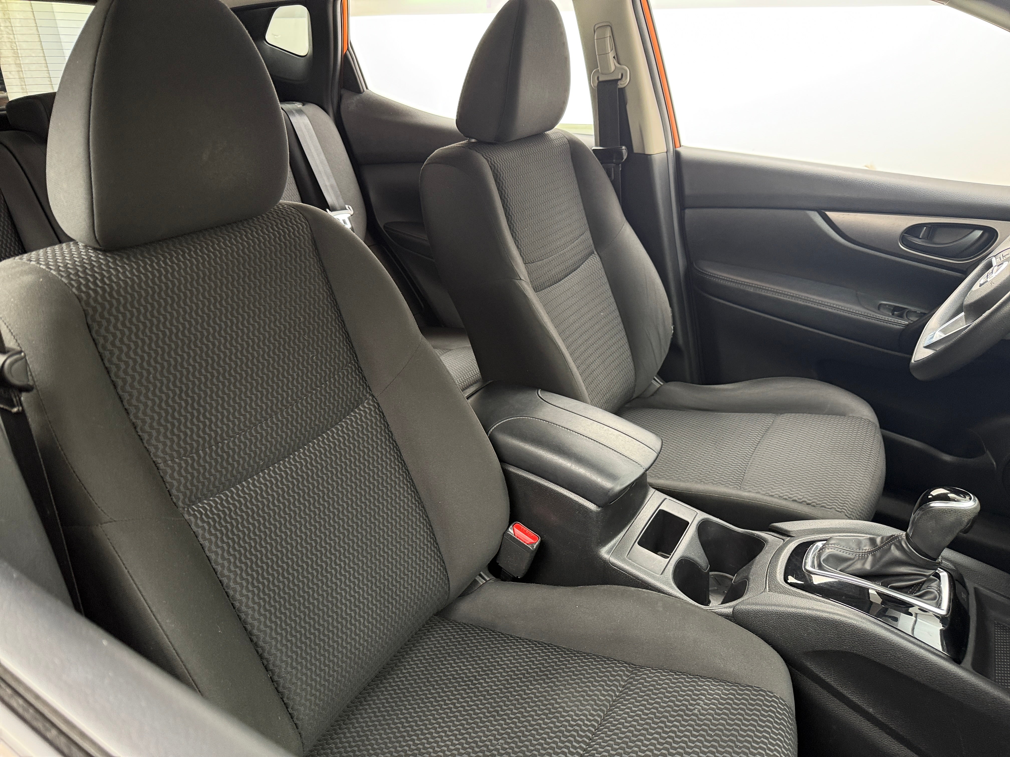 2017 Nissan Rogue Sport S 2