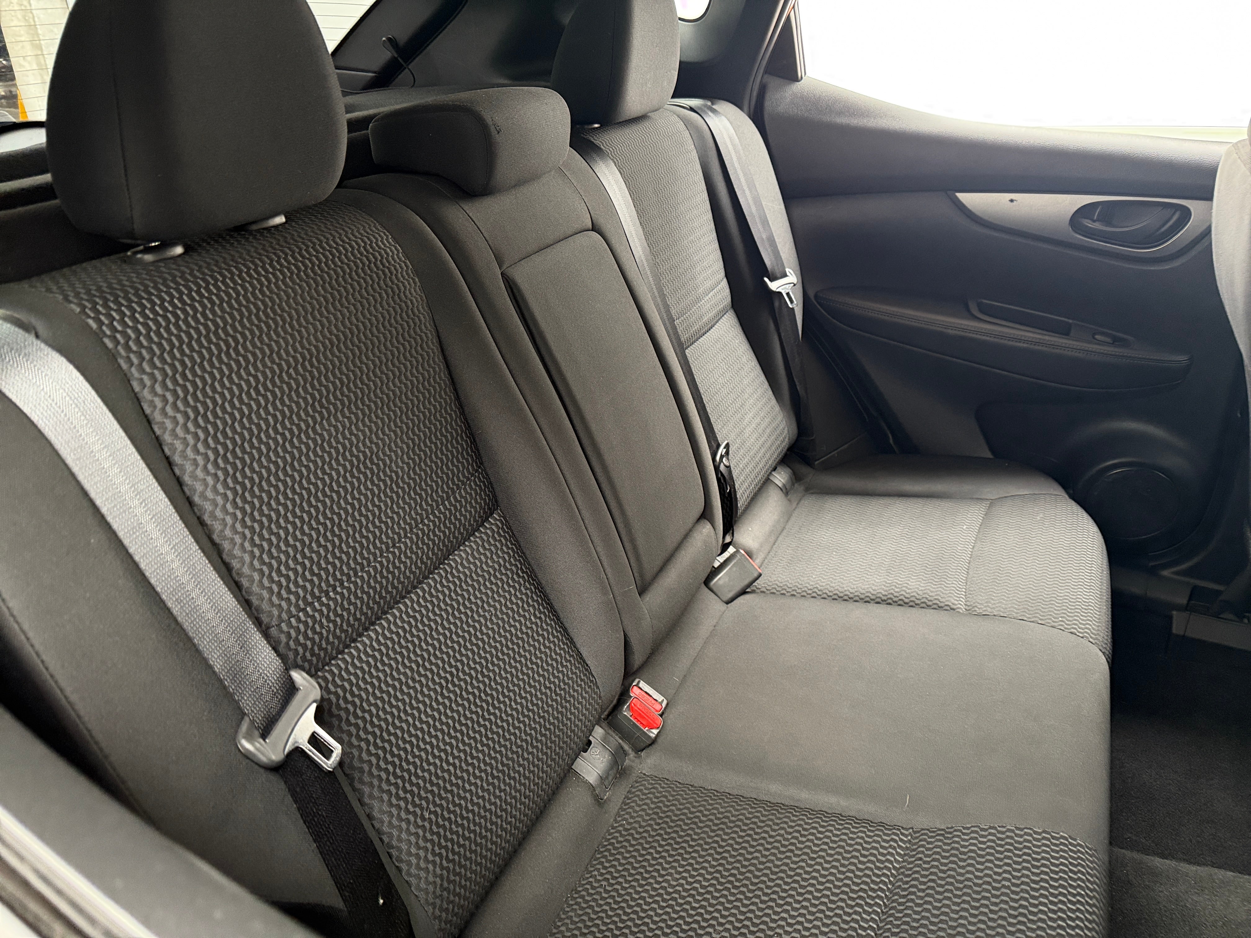 2017 Nissan Rogue Sport S 6