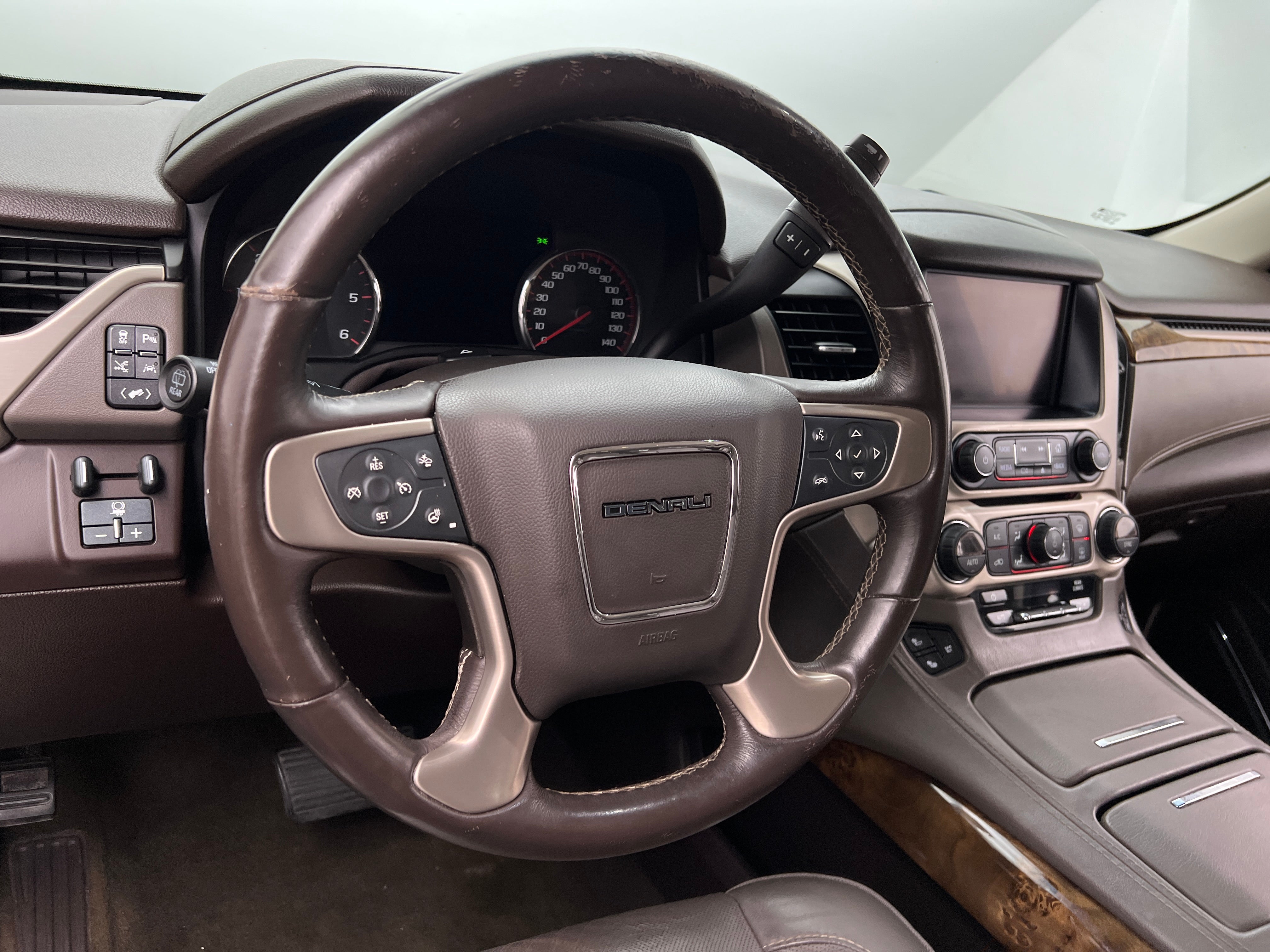 2016 GMC Yukon XL Denali 4