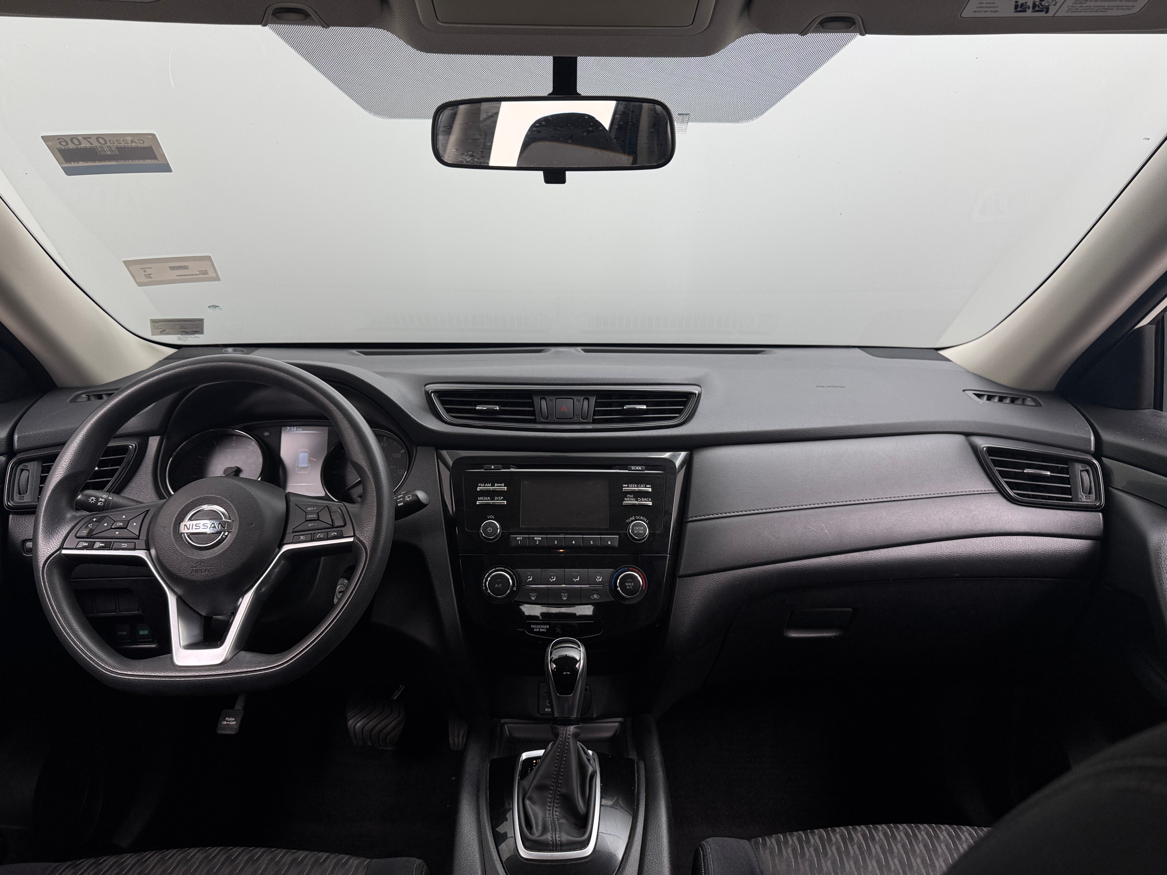 2017 Nissan Rogue S 3