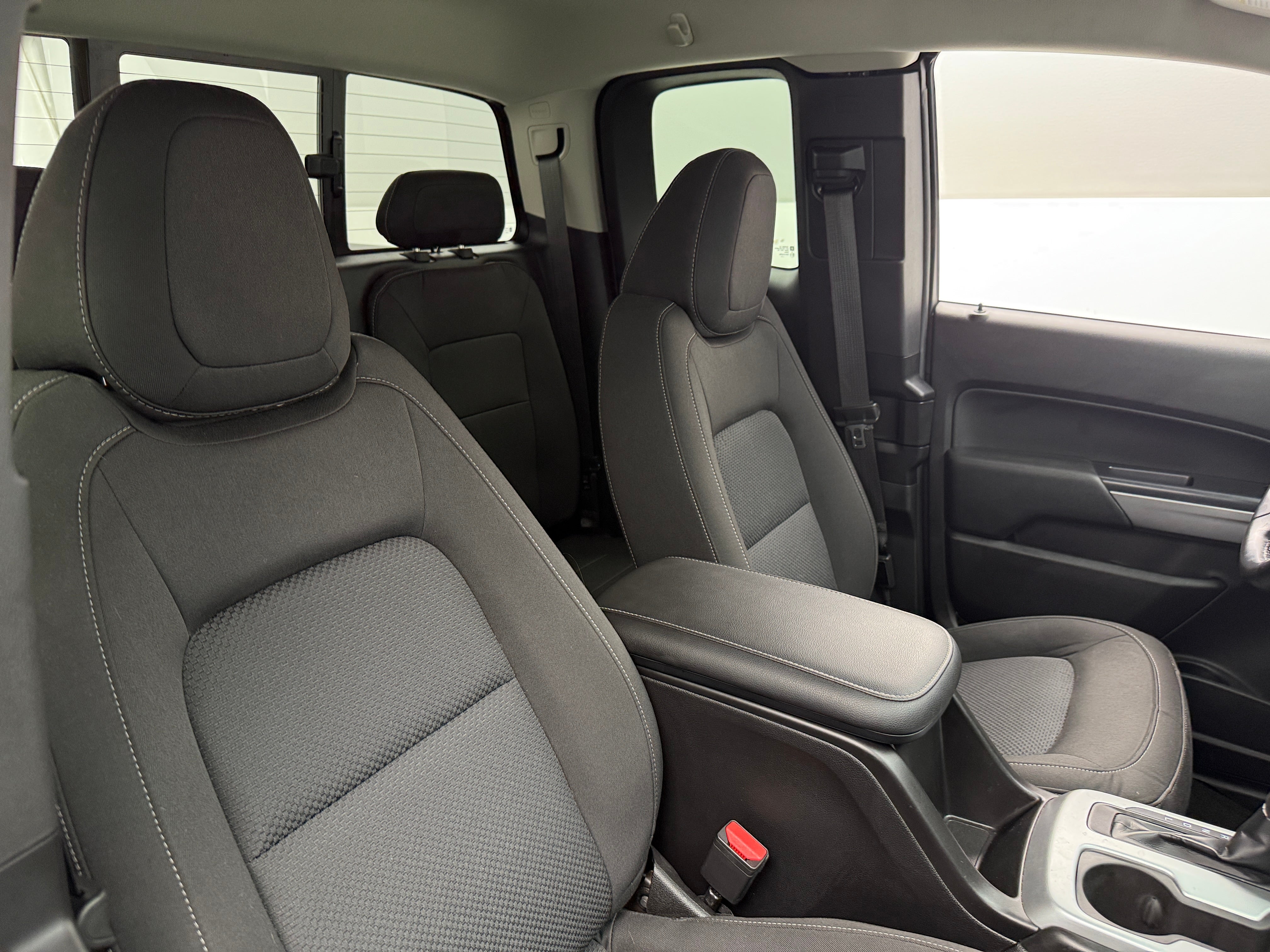 2017 Chevrolet Colorado LT 2