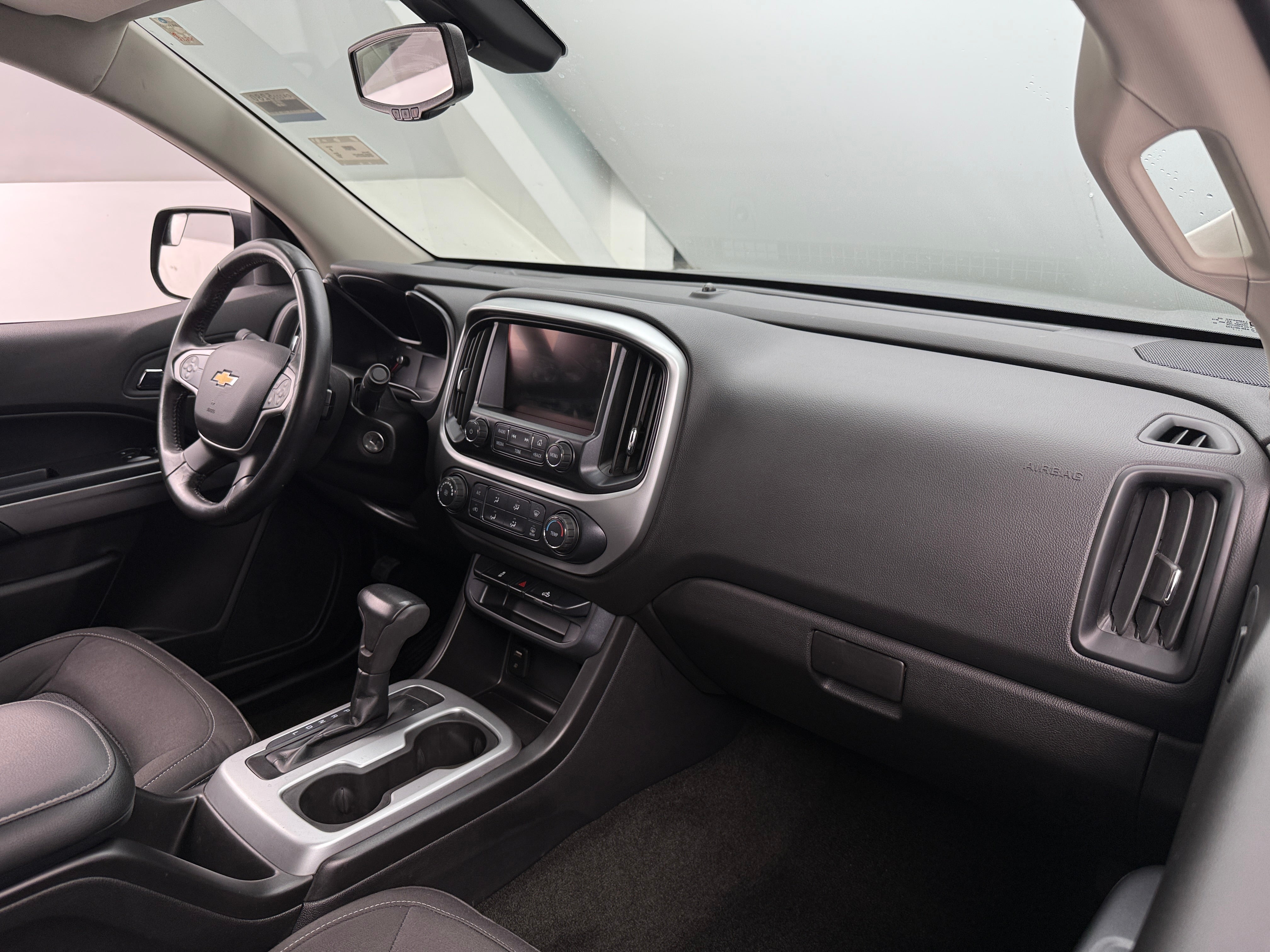 2017 Chevrolet Colorado LT 3