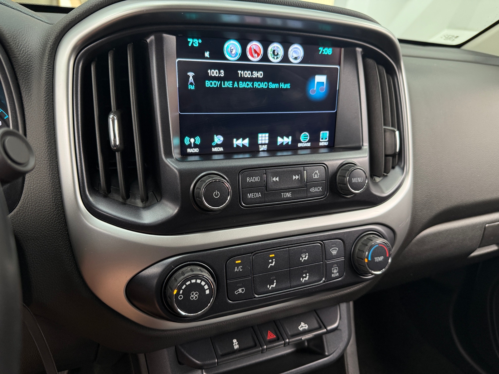 Thumbnail: 2017 Chevrolet Colorado - 4