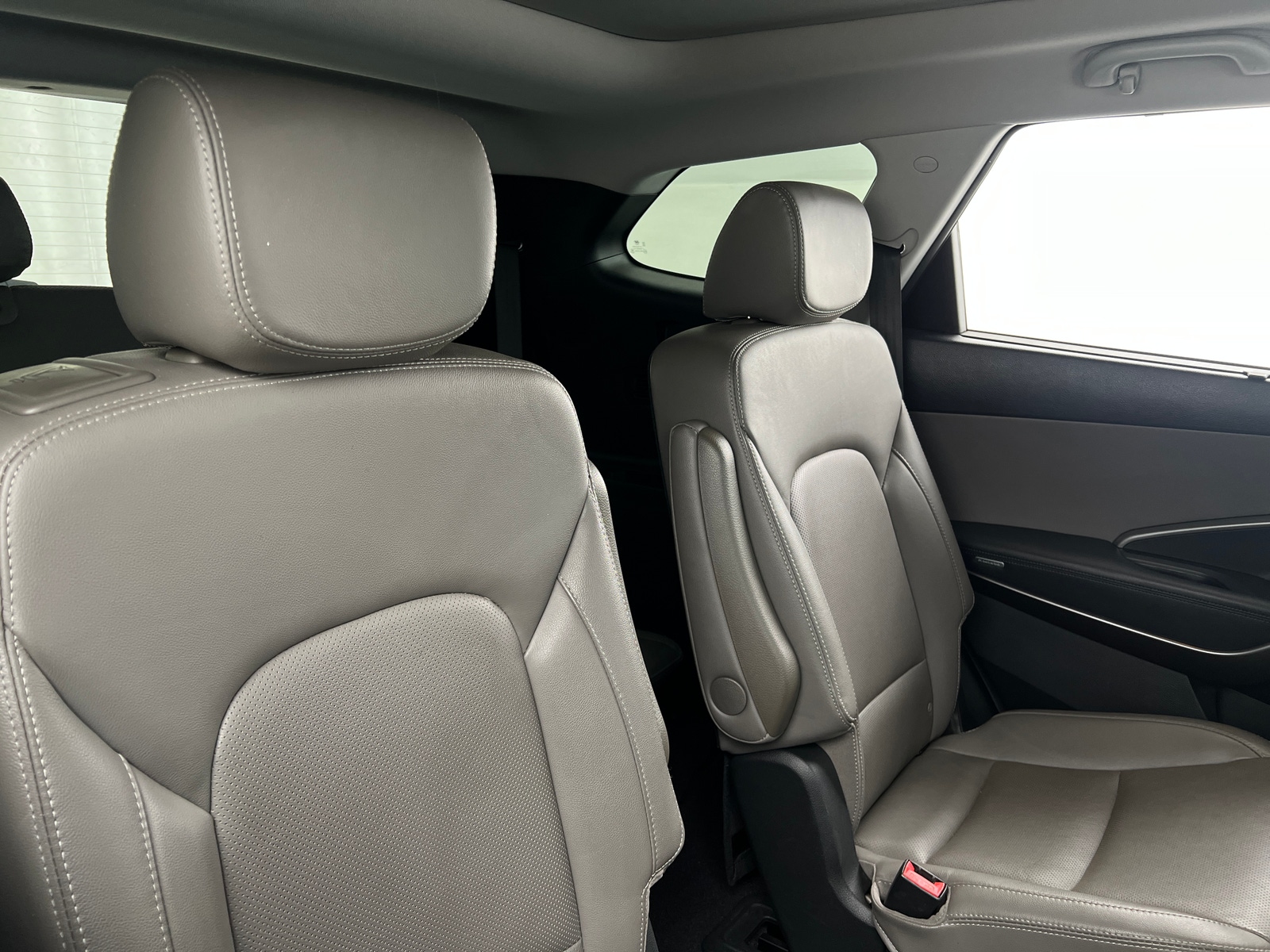 Thumbnail: 2017 Hyundai Santa Fe - 5
