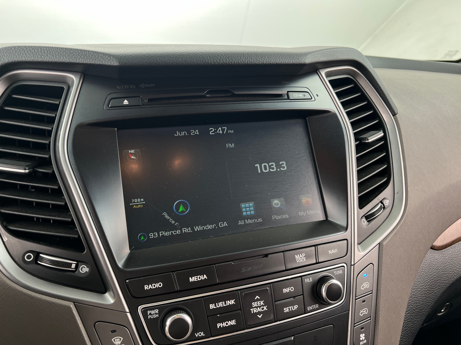 Thumbnail: 2017 Hyundai Santa Fe - 3